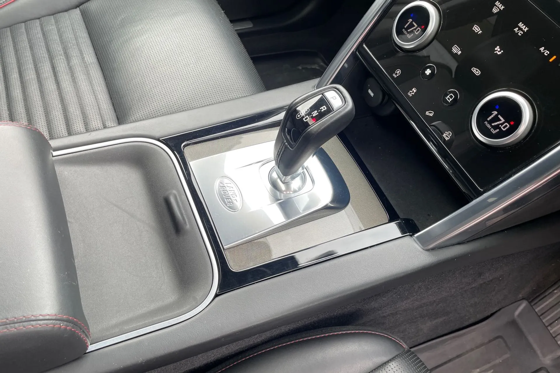 LAND ROVER DISCOVERY SPORT thumbnail image number 18