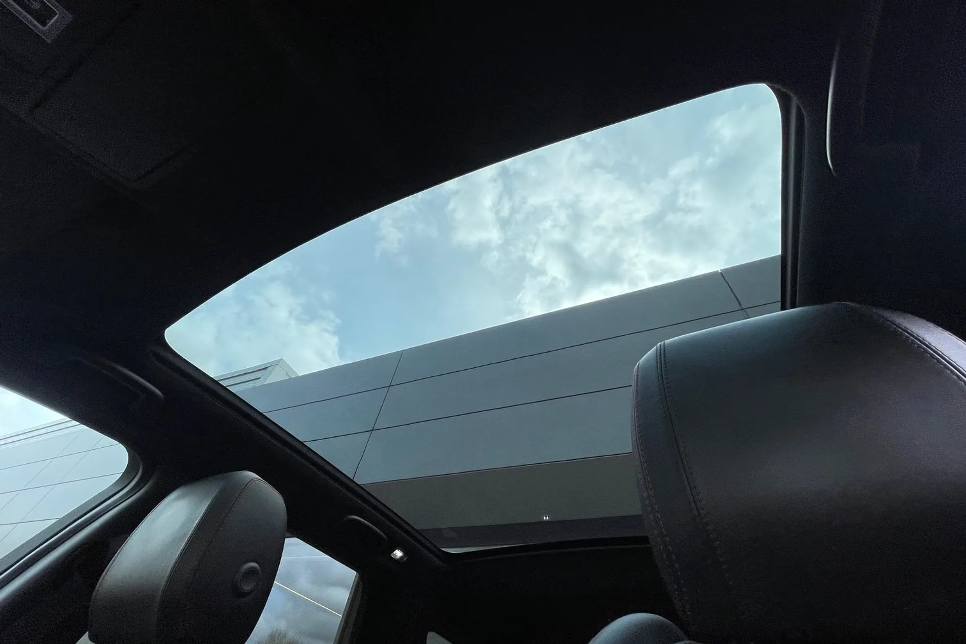 LAND ROVER DISCOVERY SPORT thumbnail image number 5