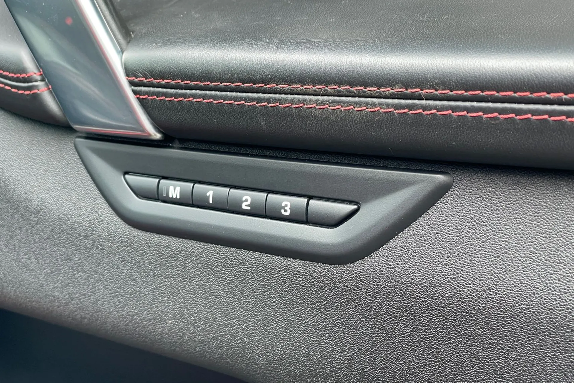 LAND ROVER DISCOVERY SPORT thumbnail image number 58