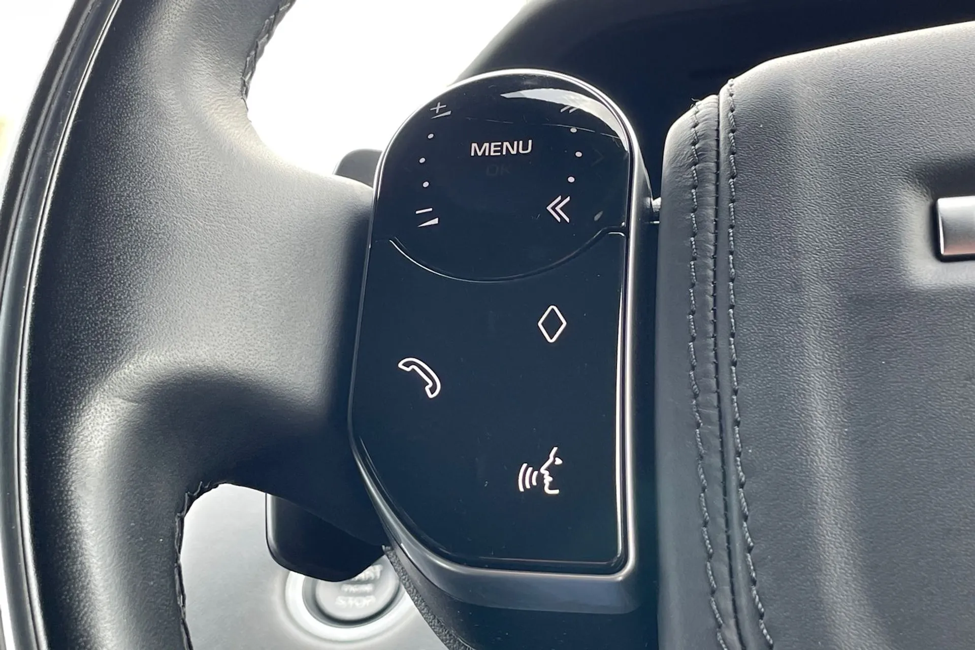 LAND ROVER DISCOVERY SPORT thumbnail image number 24