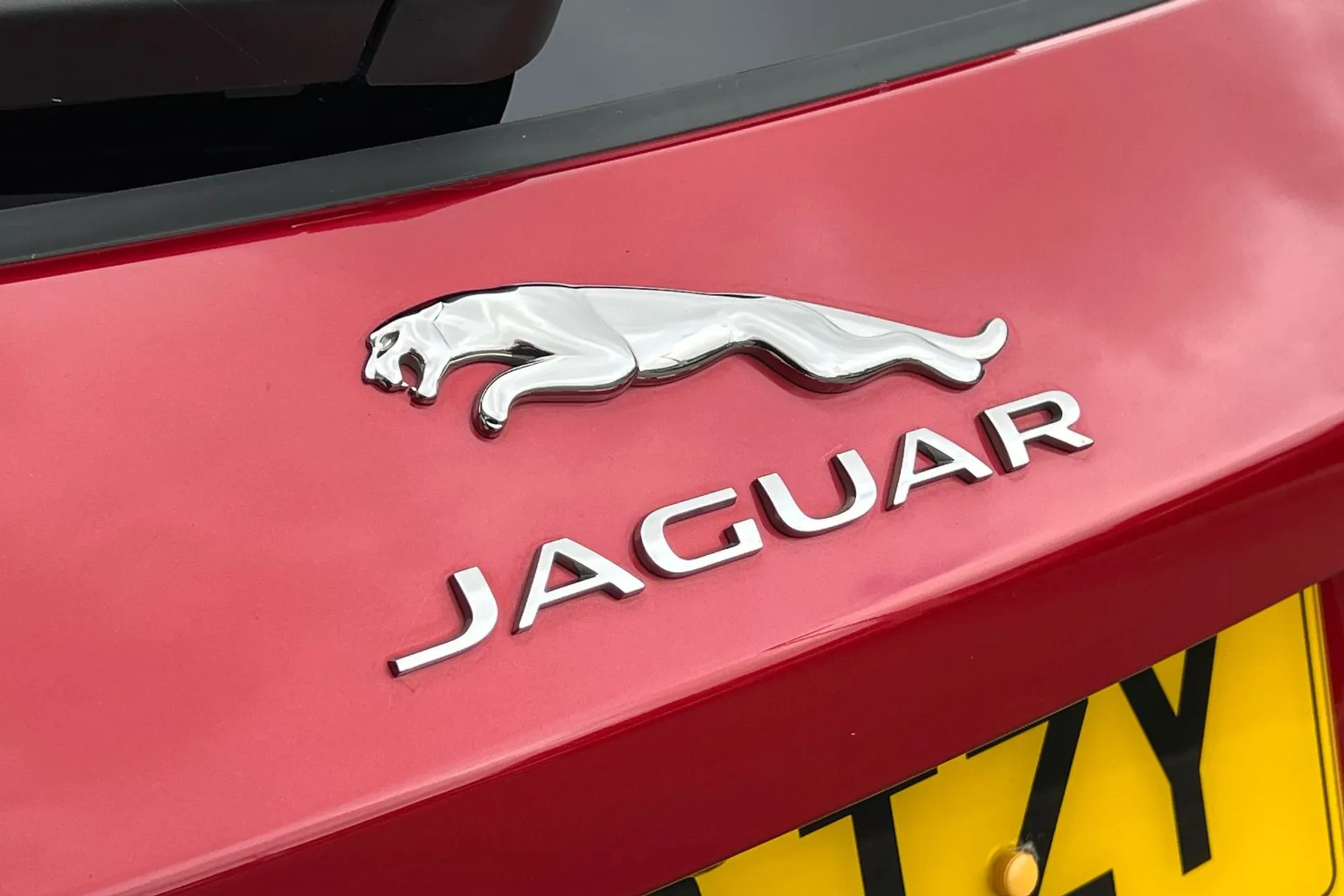 Jaguar F-PACE thumbnail image number 55