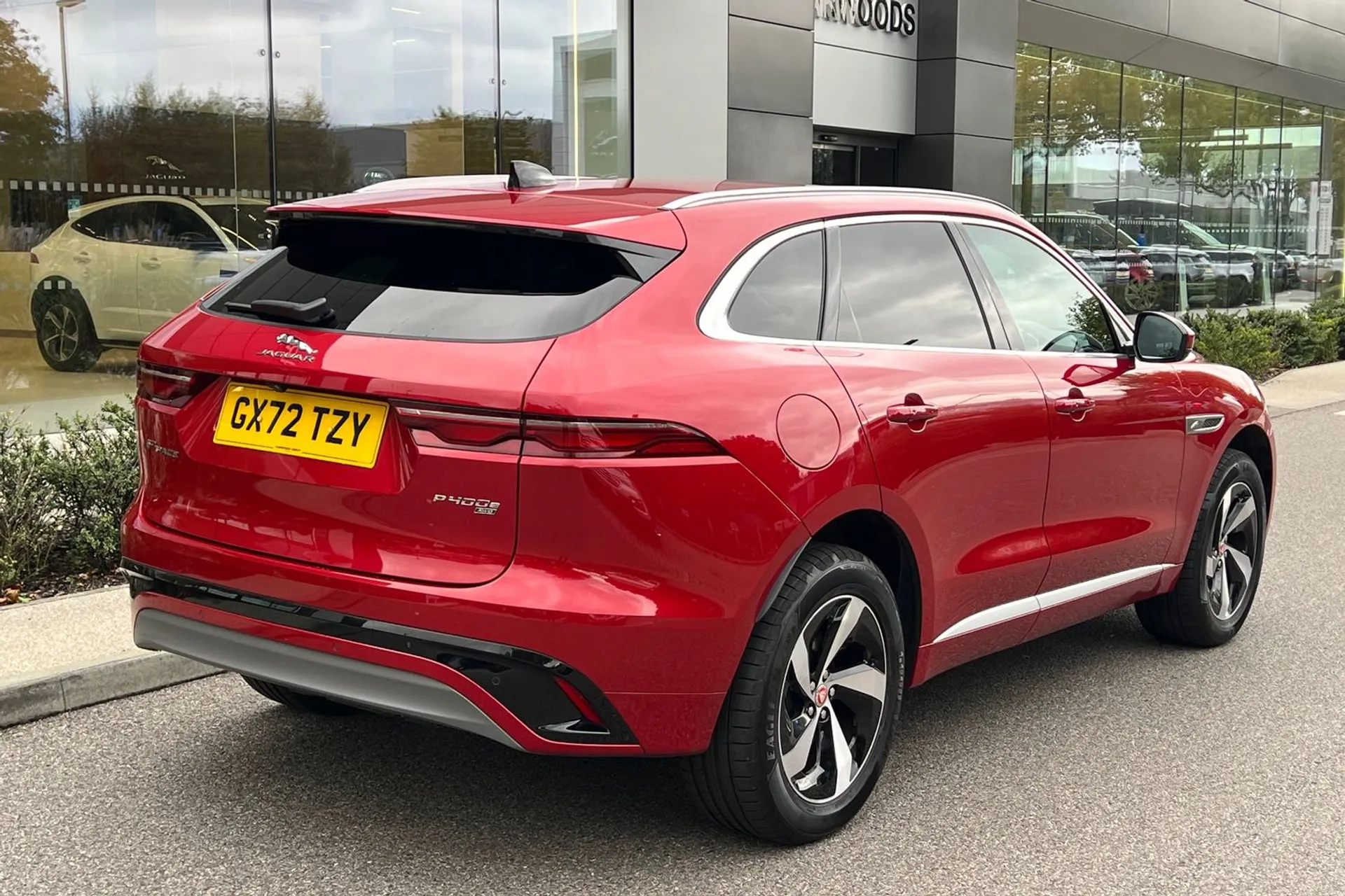 Jaguar F-PACE thumbnail image number 8