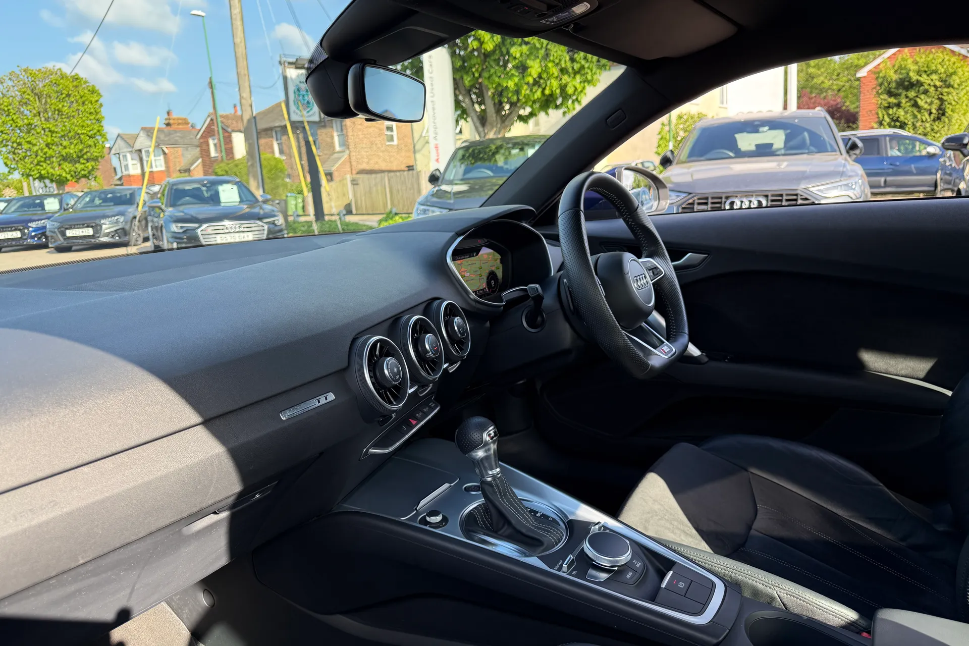 Audi TT thumbnail image number 22