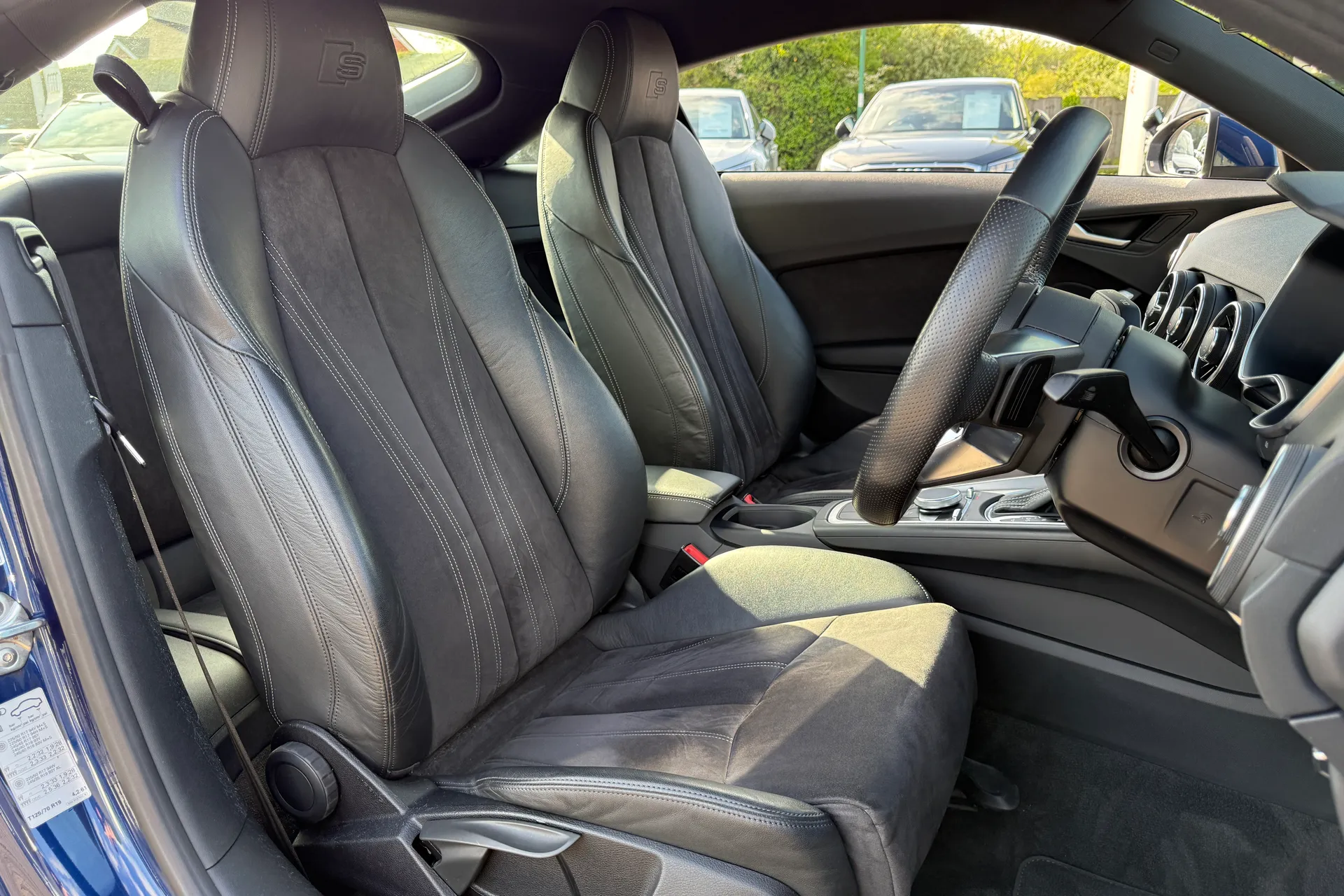 Audi TT thumbnail image number 20