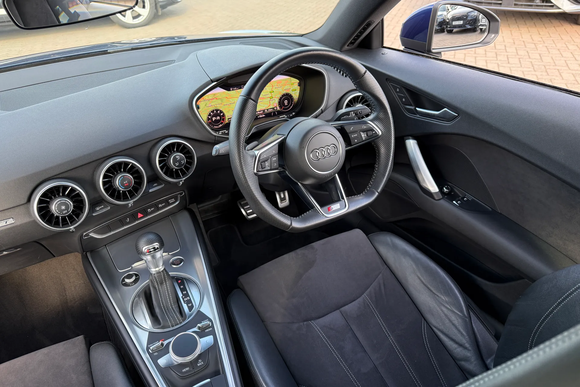 Audi TT thumbnail image number 33