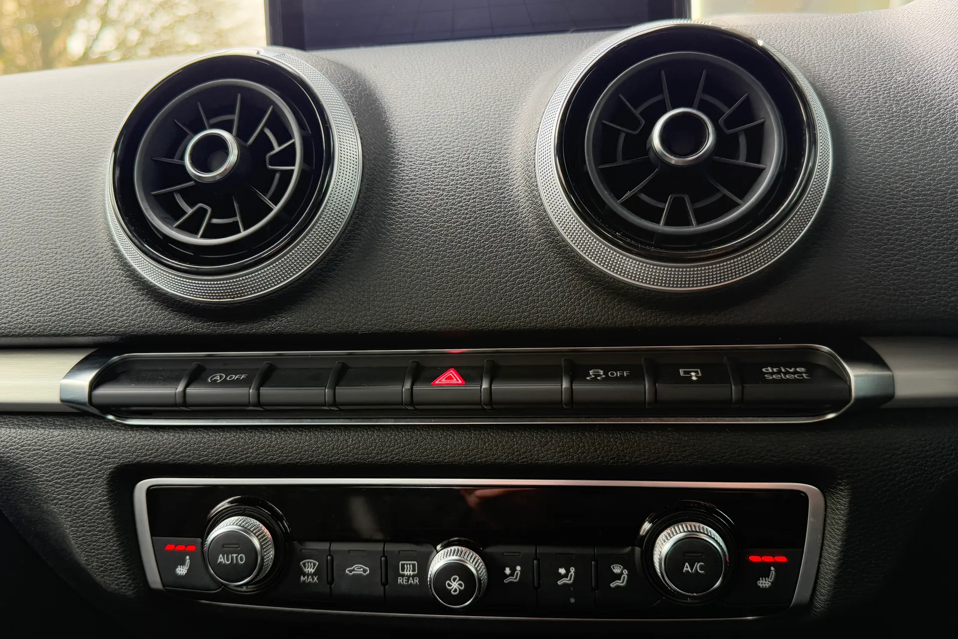 Audi A3 thumbnail image number 16