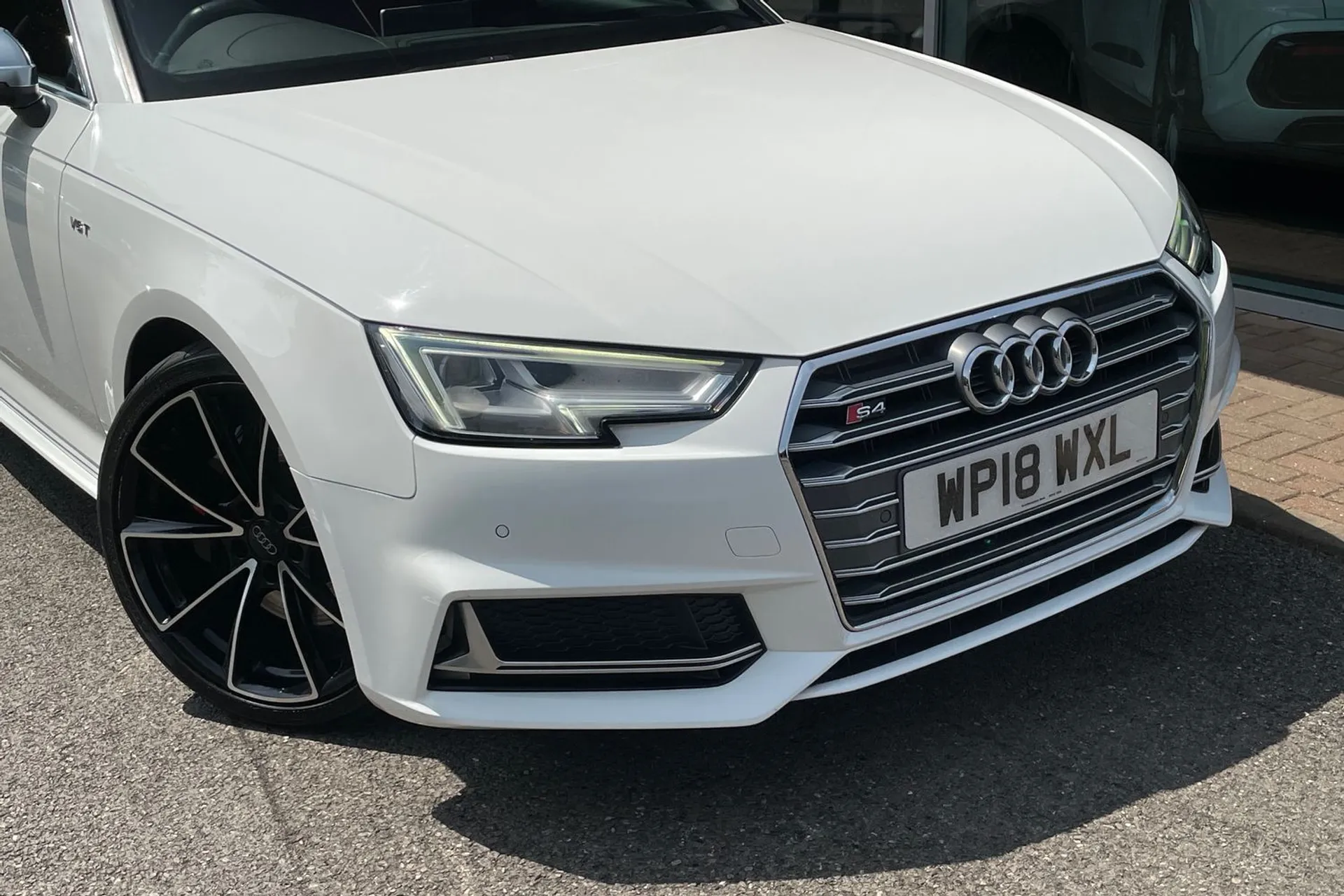 Audi A4 thumbnail image number 14