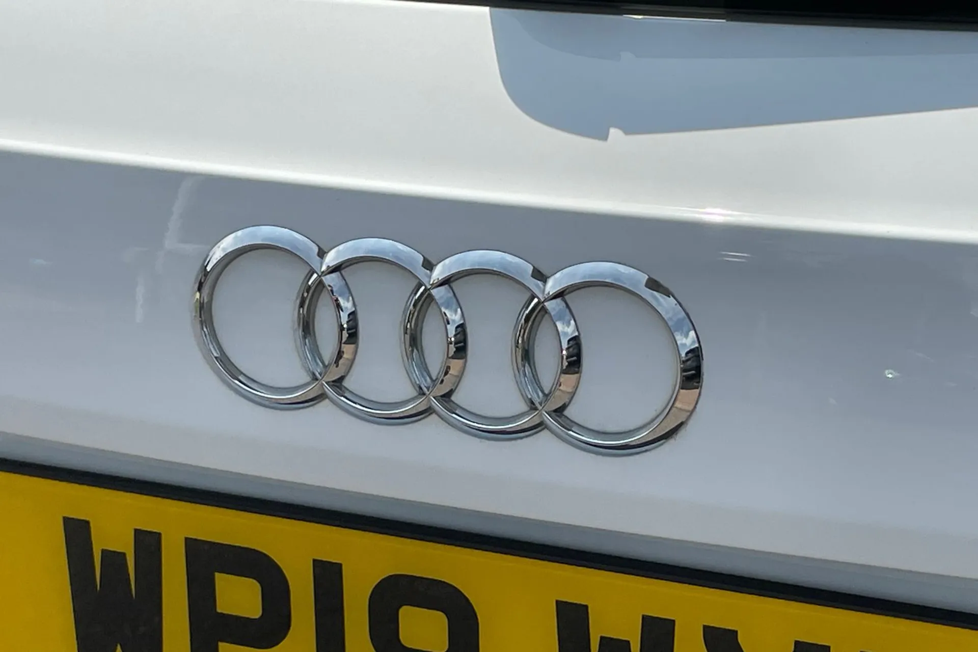 Audi A4 thumbnail image number 49