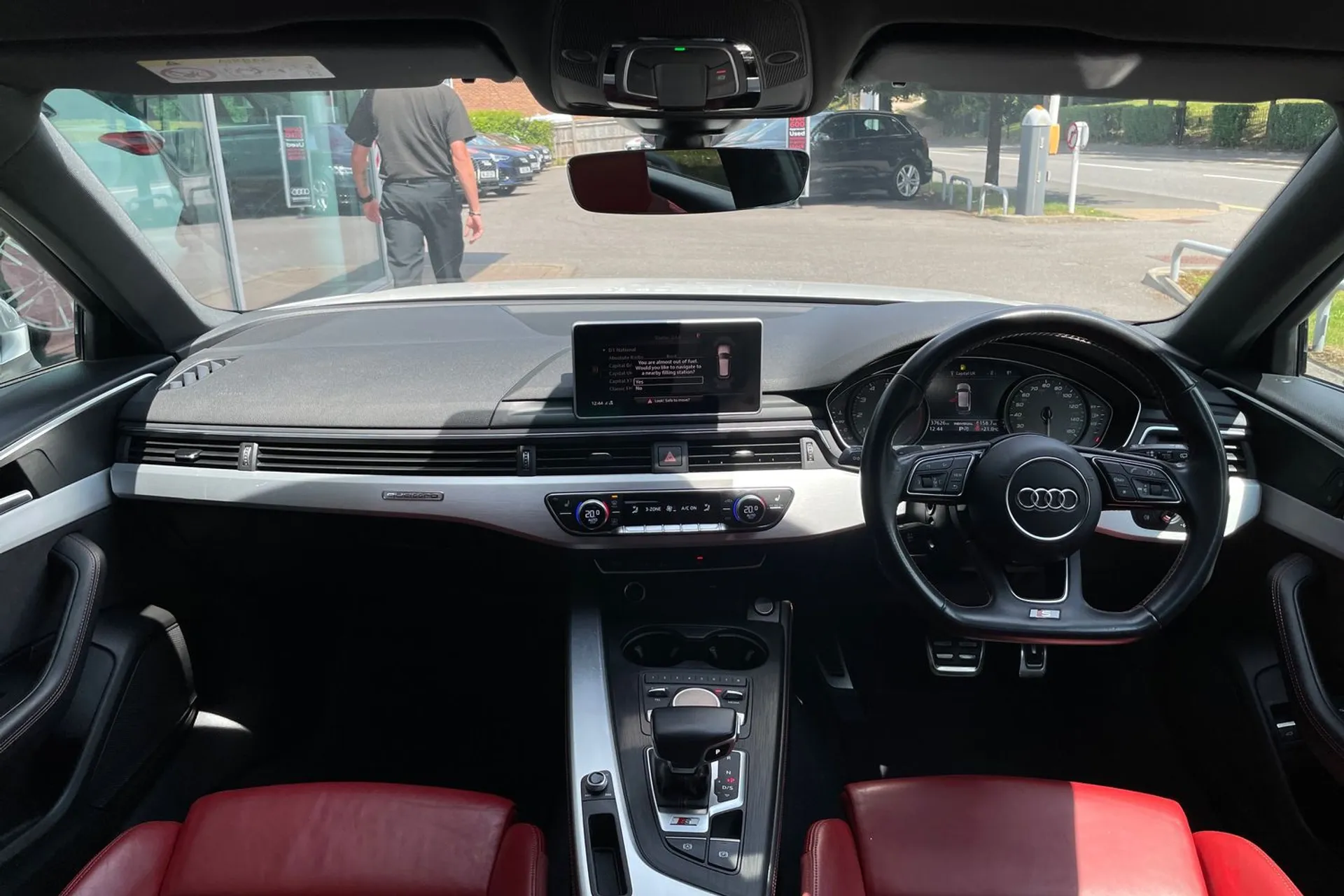 Audi A4 thumbnail image number 3