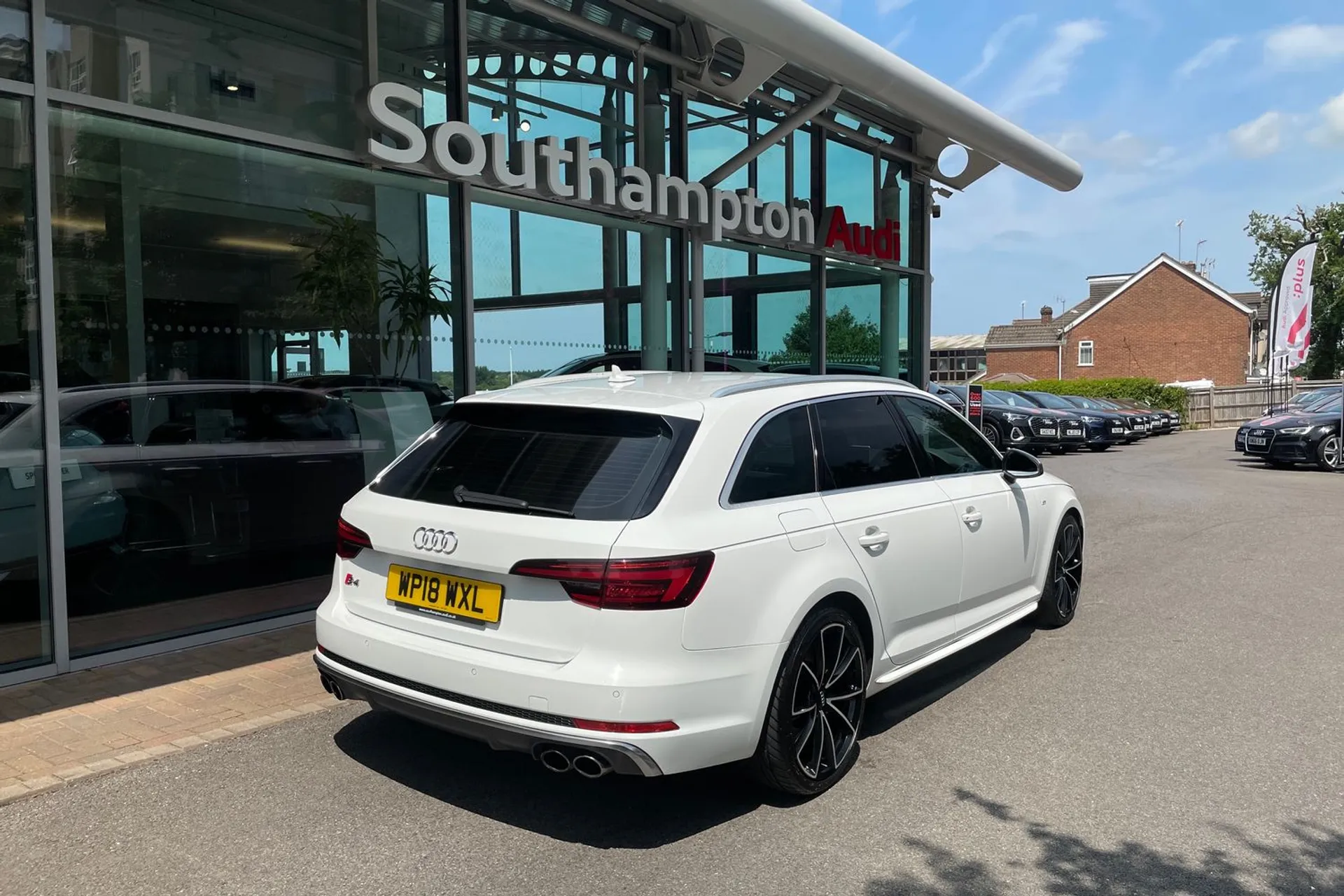Audi A4 thumbnail image number 5