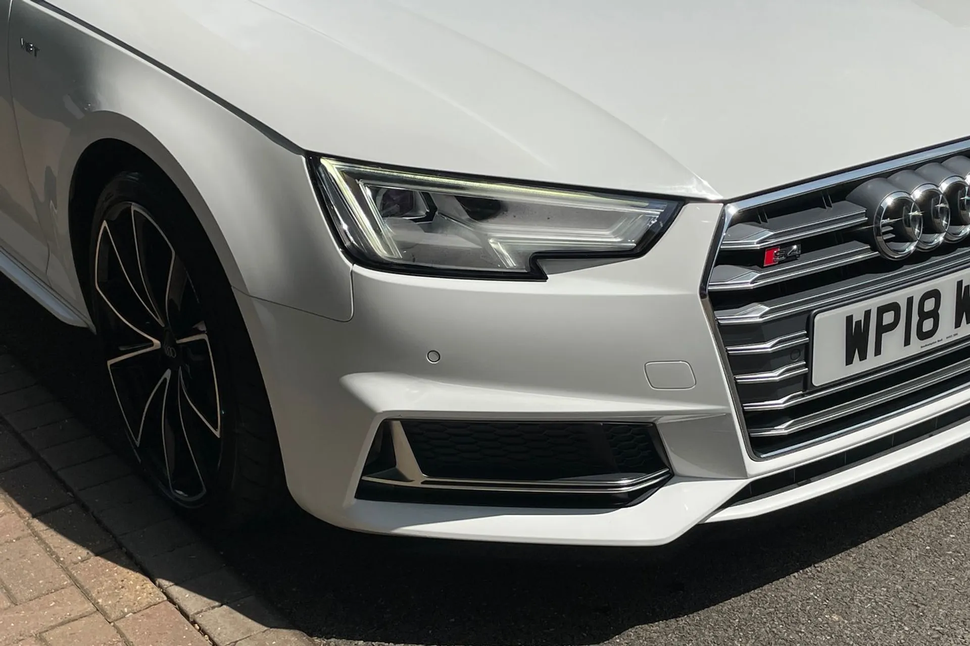 Audi A4 thumbnail image number 56
