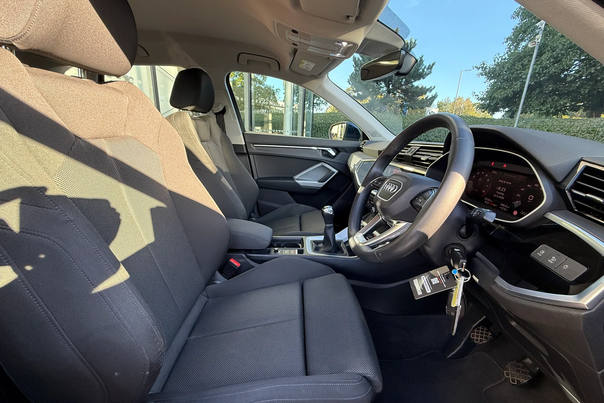 Audi Q3 thumbnail image number 11