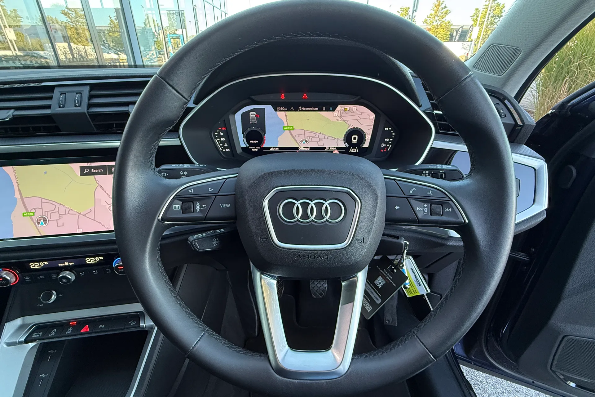Audi Q3 thumbnail image number 14
