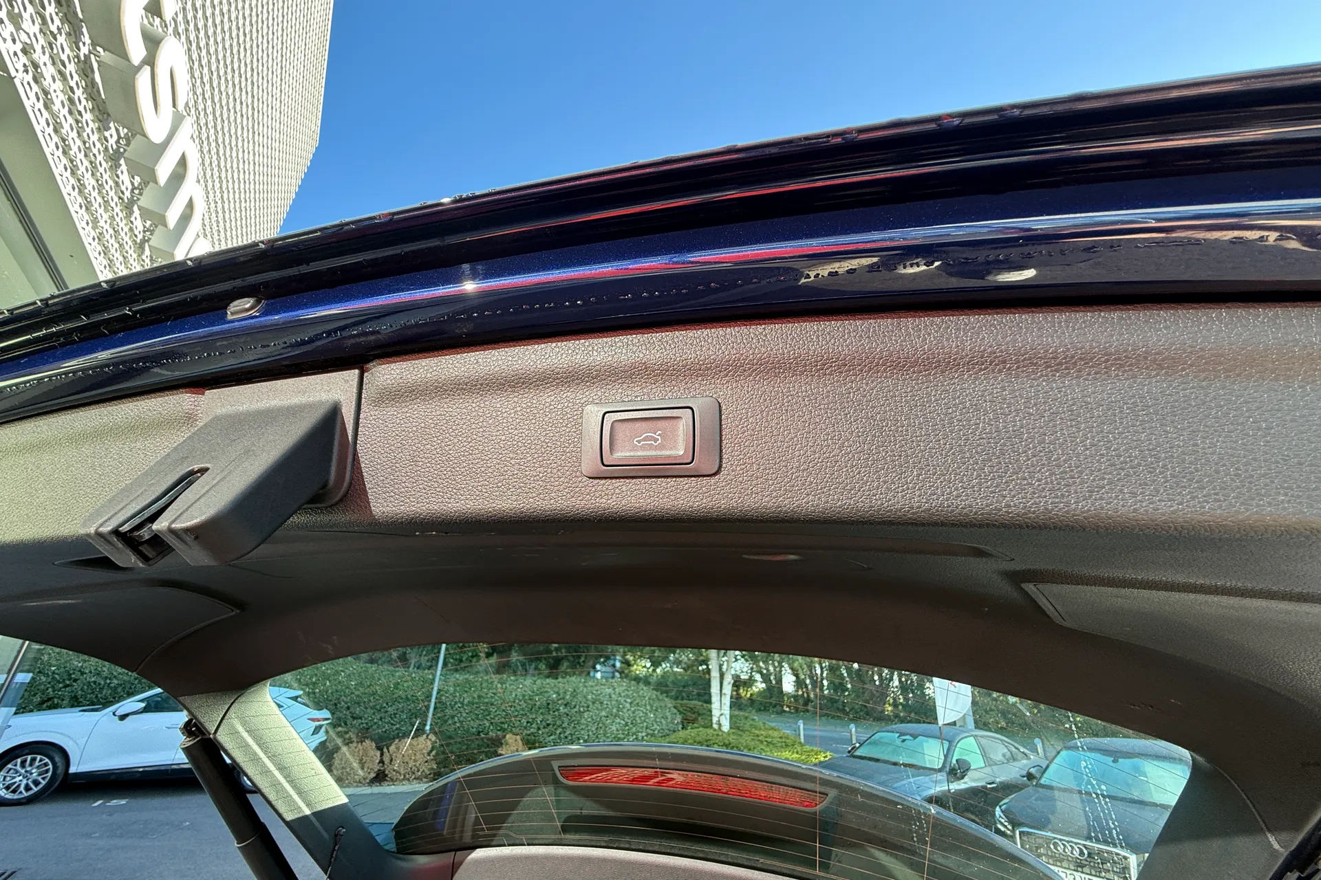 Audi Q3 thumbnail image number 42