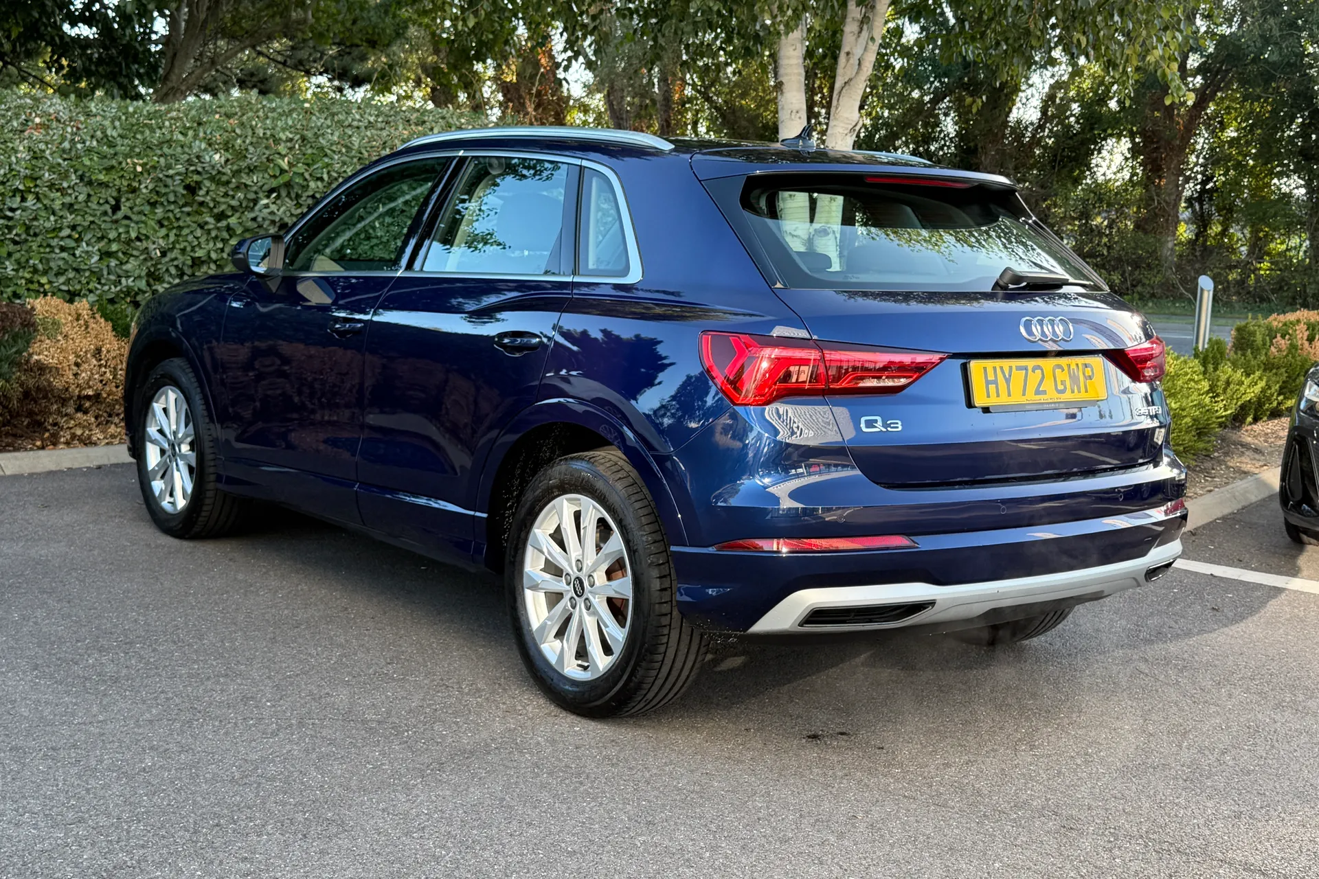 Audi Q3 thumbnail image number 16