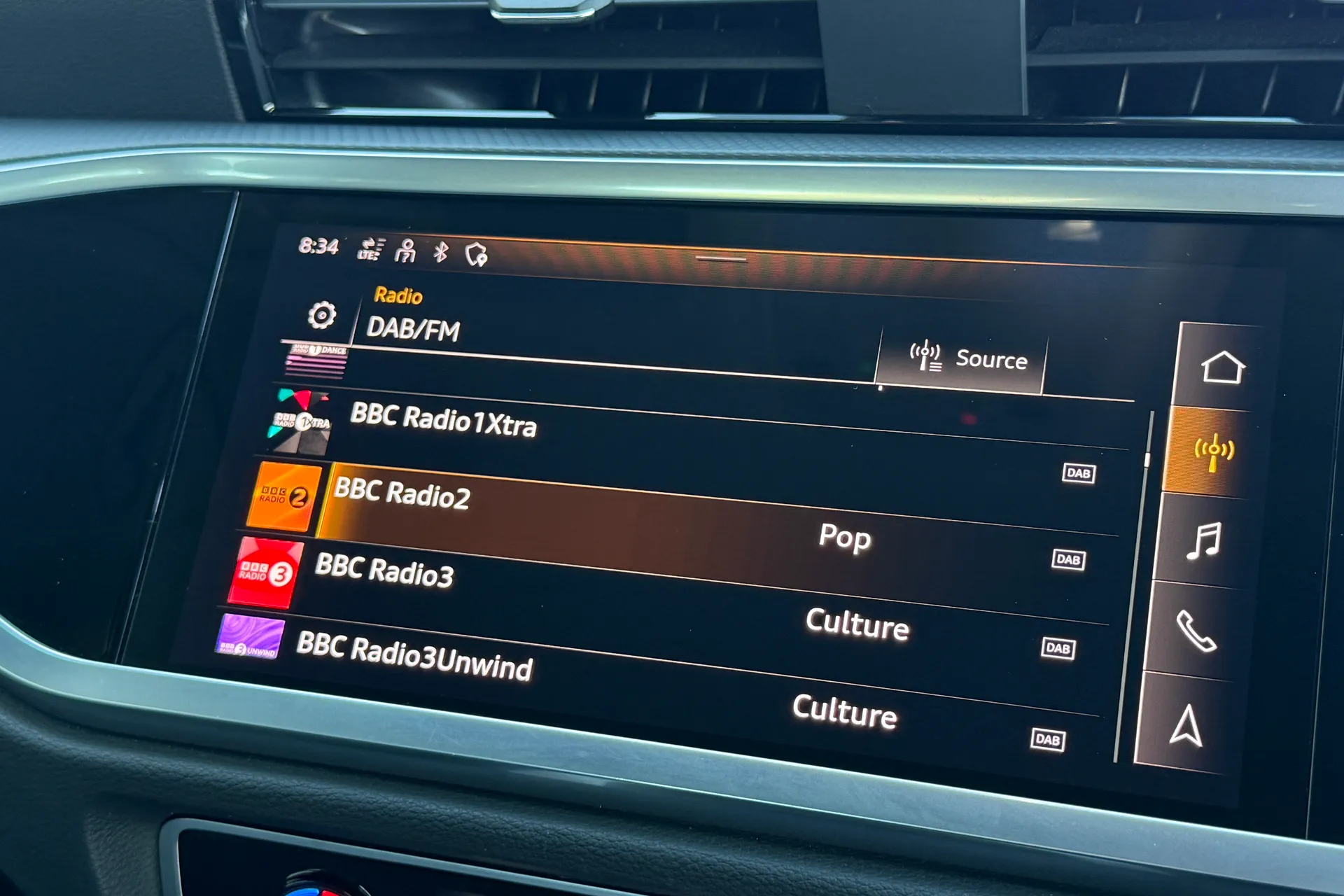 Audi Q3 thumbnail image number 32