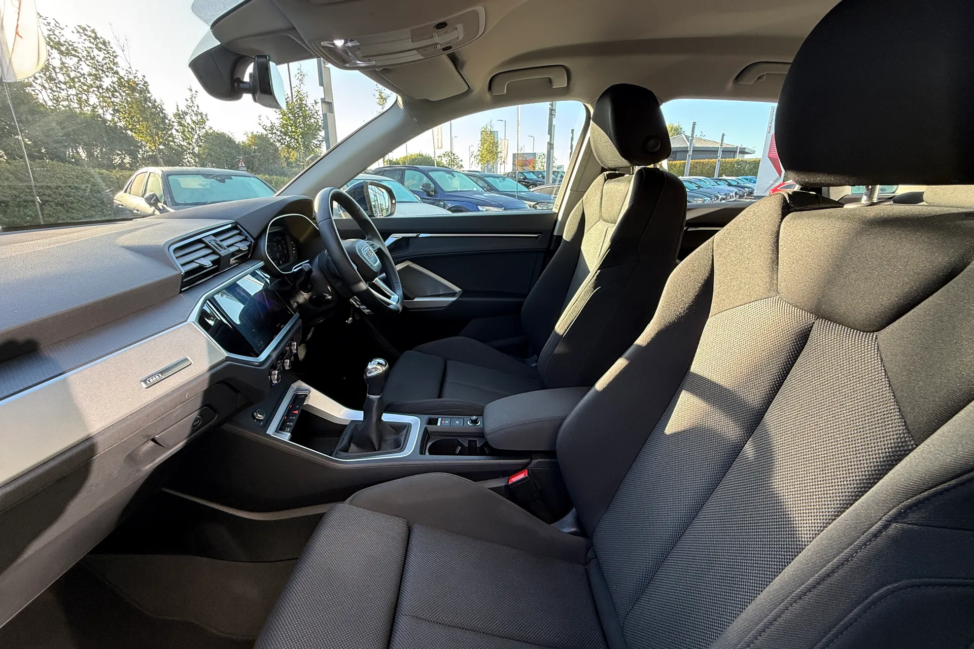 Audi Q3 thumbnail image number 29
