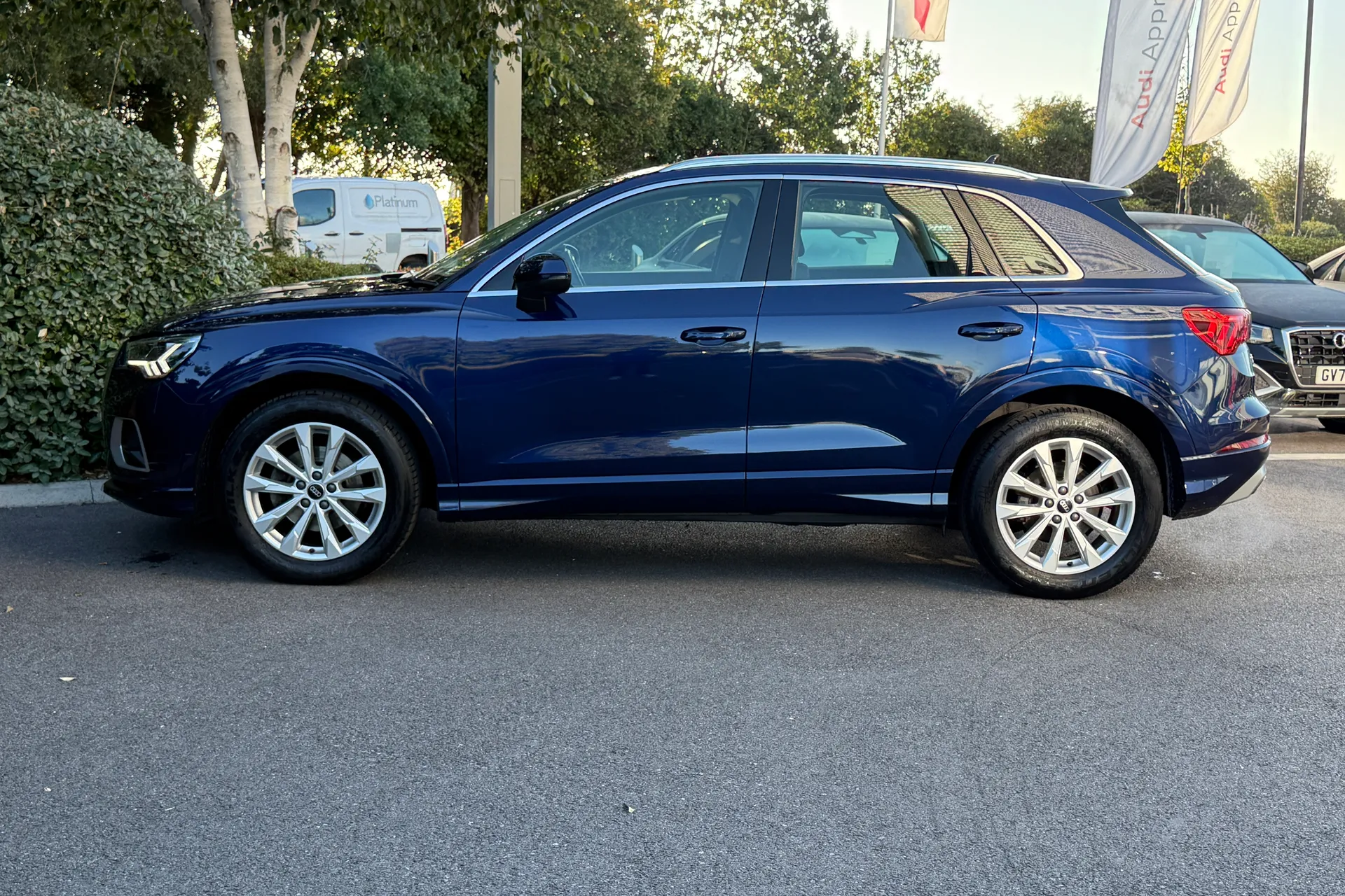 Audi Q3 thumbnail image number 18