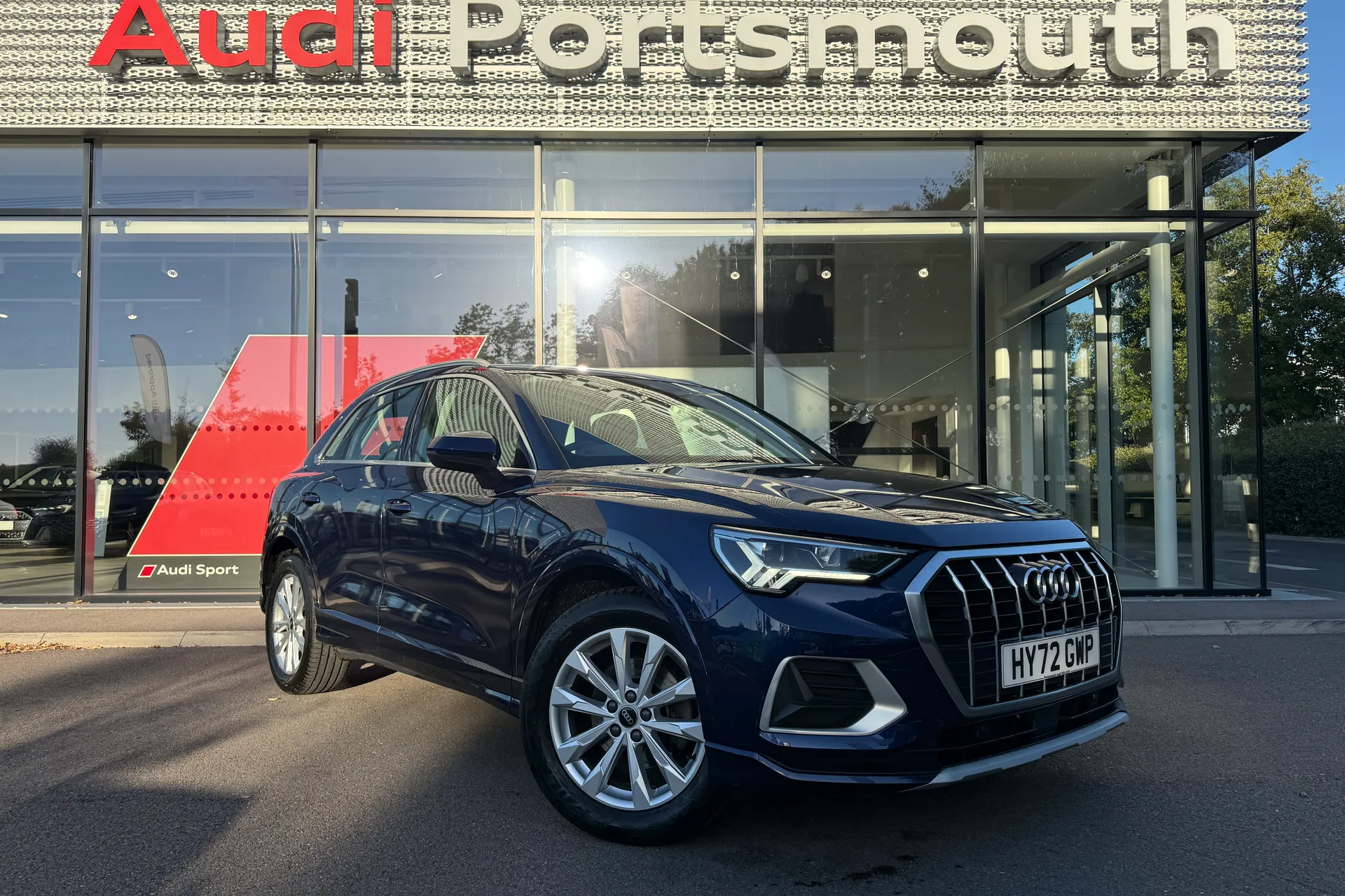 Audi Q3 focused image