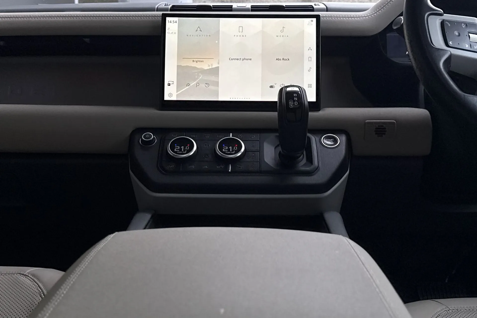 LAND ROVER Defender 110 thumbnail image number 44