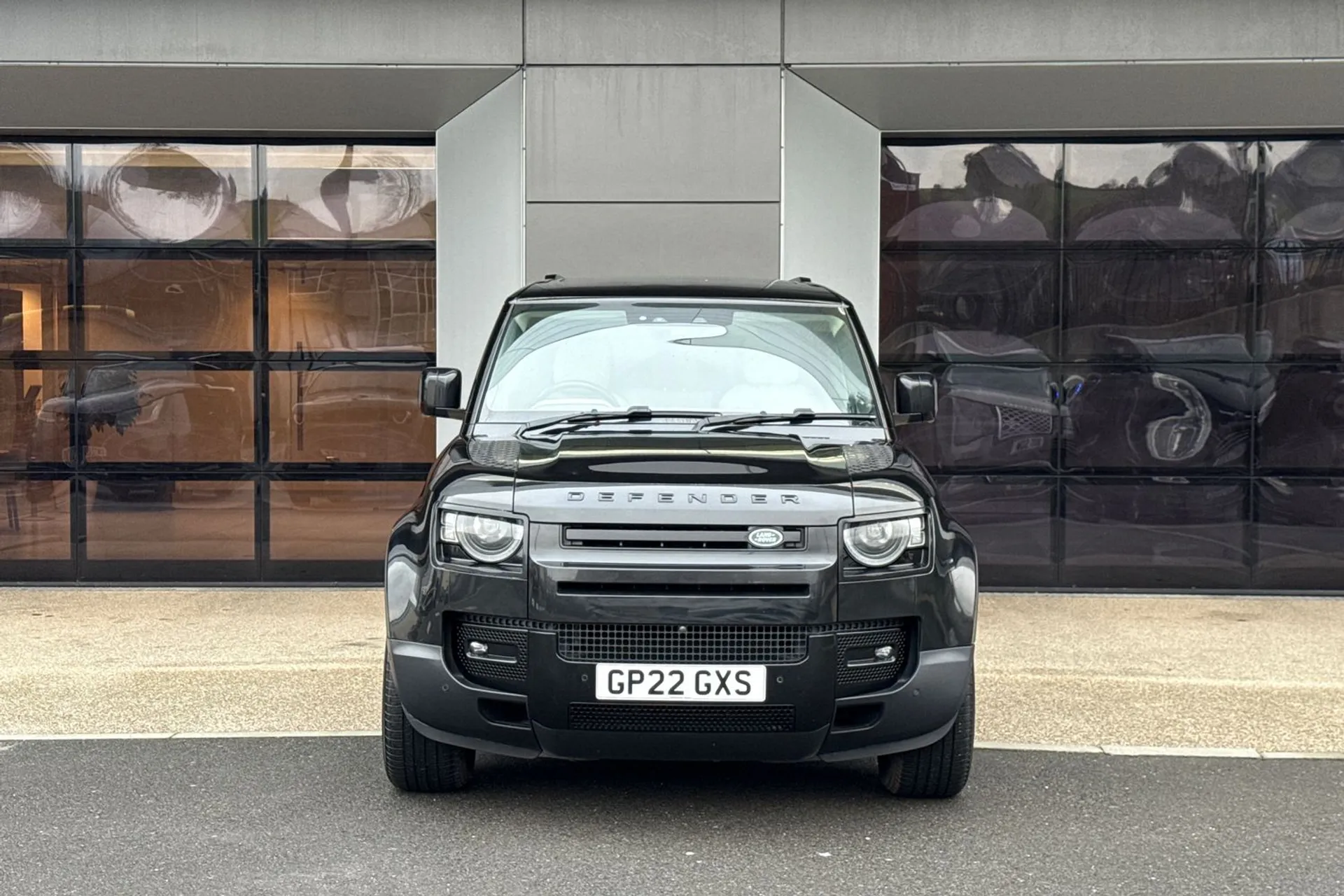 LAND ROVER Defender 110 thumbnail image number 16