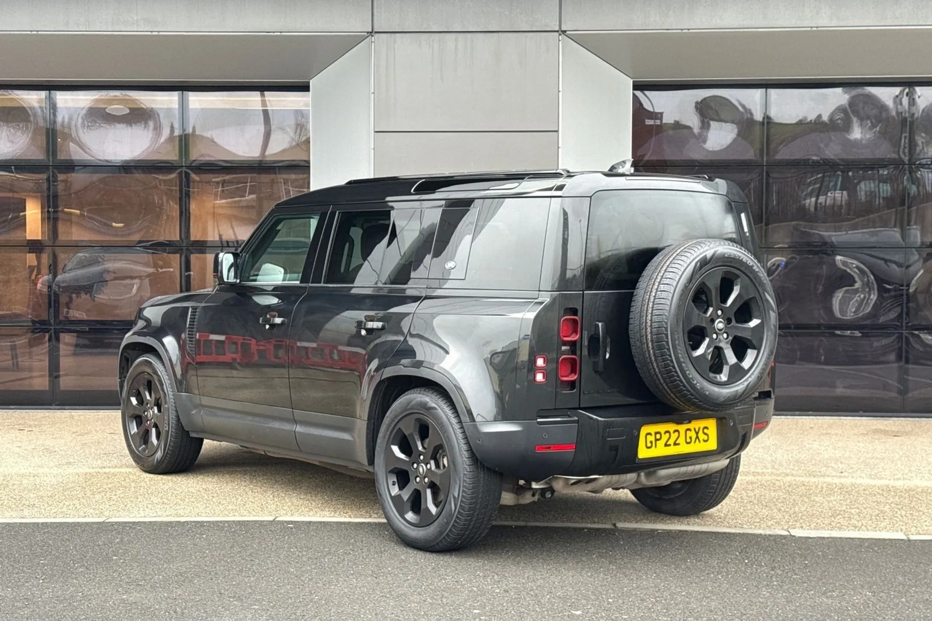 LAND ROVER Defender 110 thumbnail image number 12