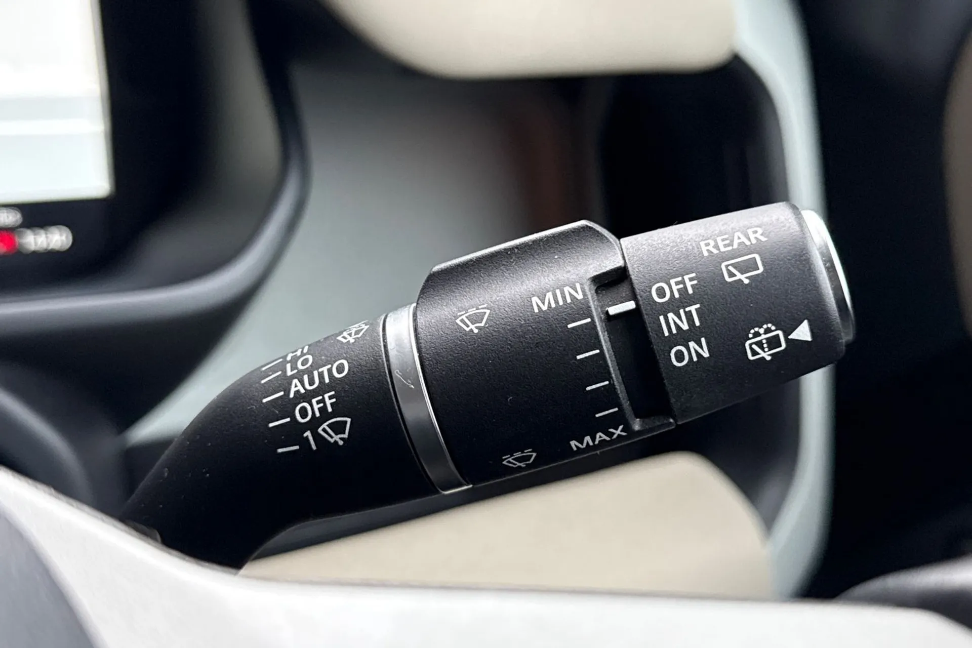 LAND ROVER Defender 110 thumbnail image number 63