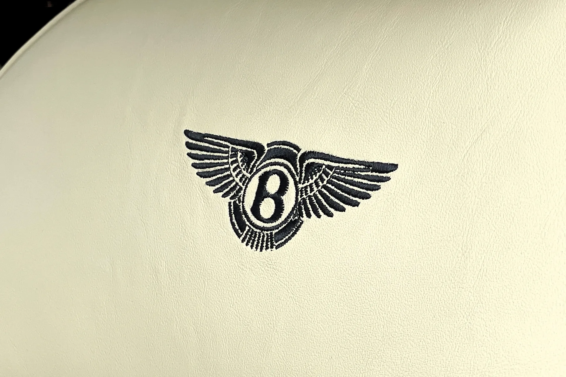 Bentley MULSANNE thumbnail image number 36