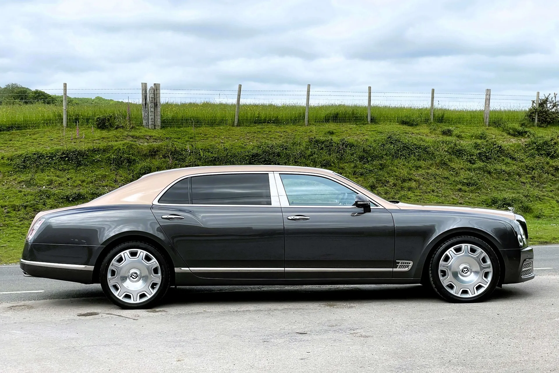 Bentley MULSANNE thumbnail image number 2