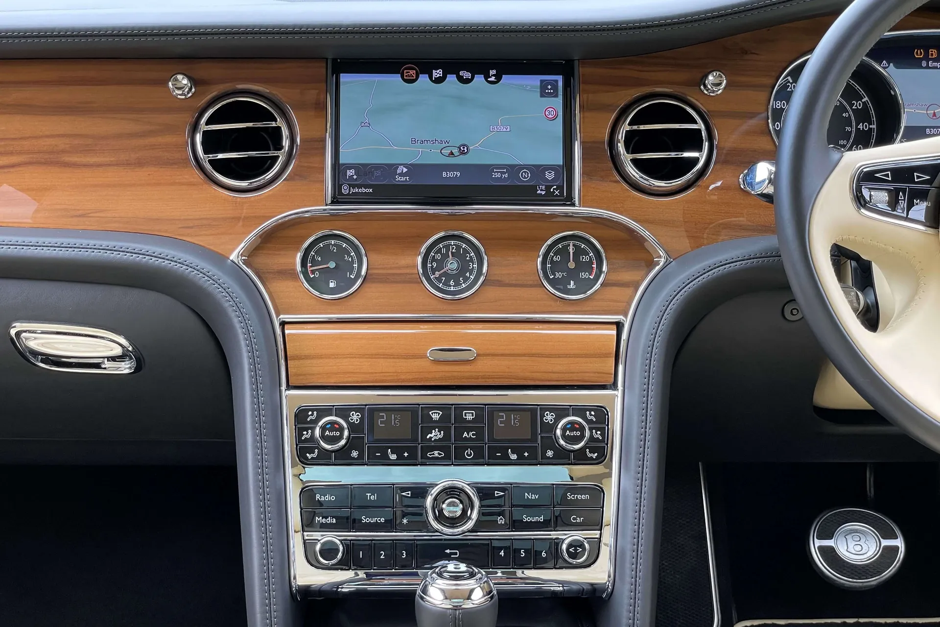 Bentley MULSANNE thumbnail image number 45