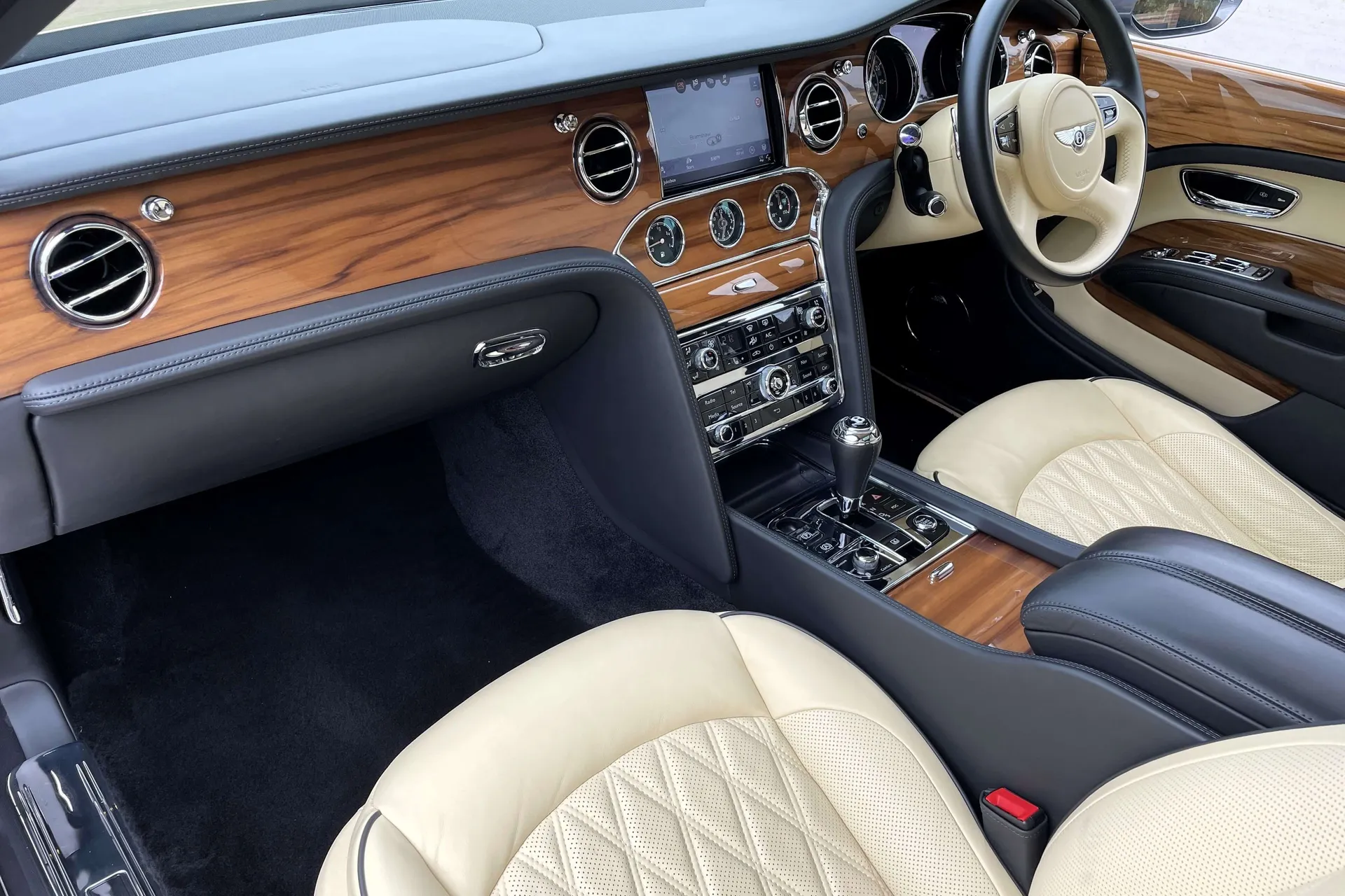 Bentley MULSANNE thumbnail image number 32