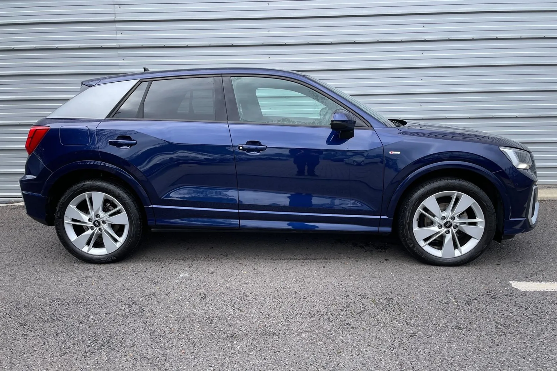 Audi Q2 thumbnail image number 2