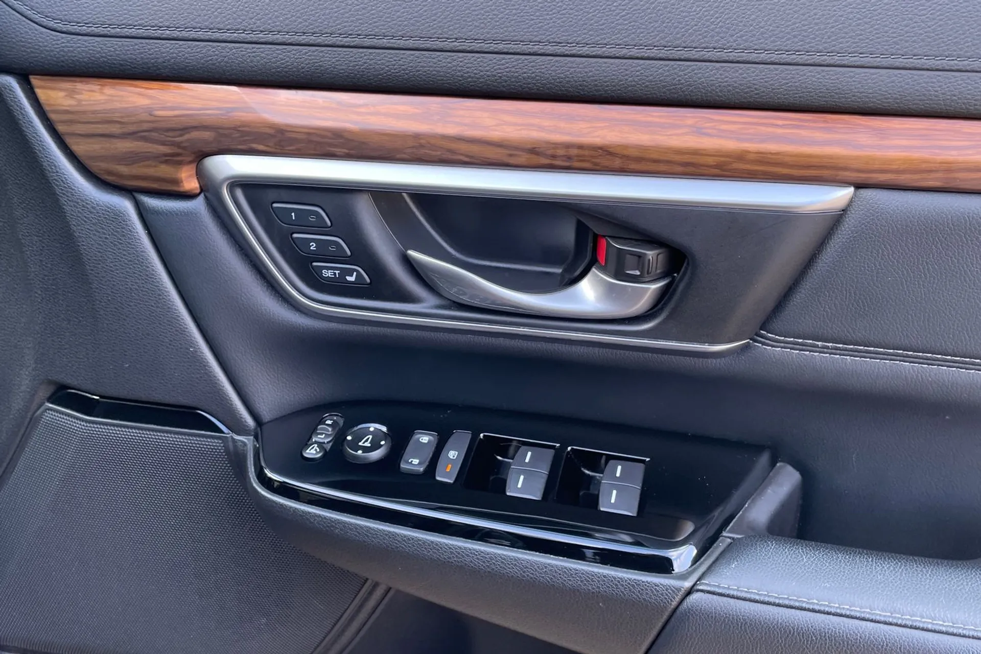 HONDA CR-V thumbnail image number 45