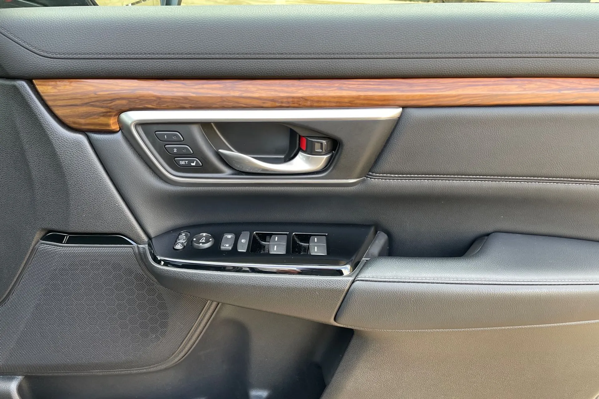 HONDA CR-V thumbnail image number 41