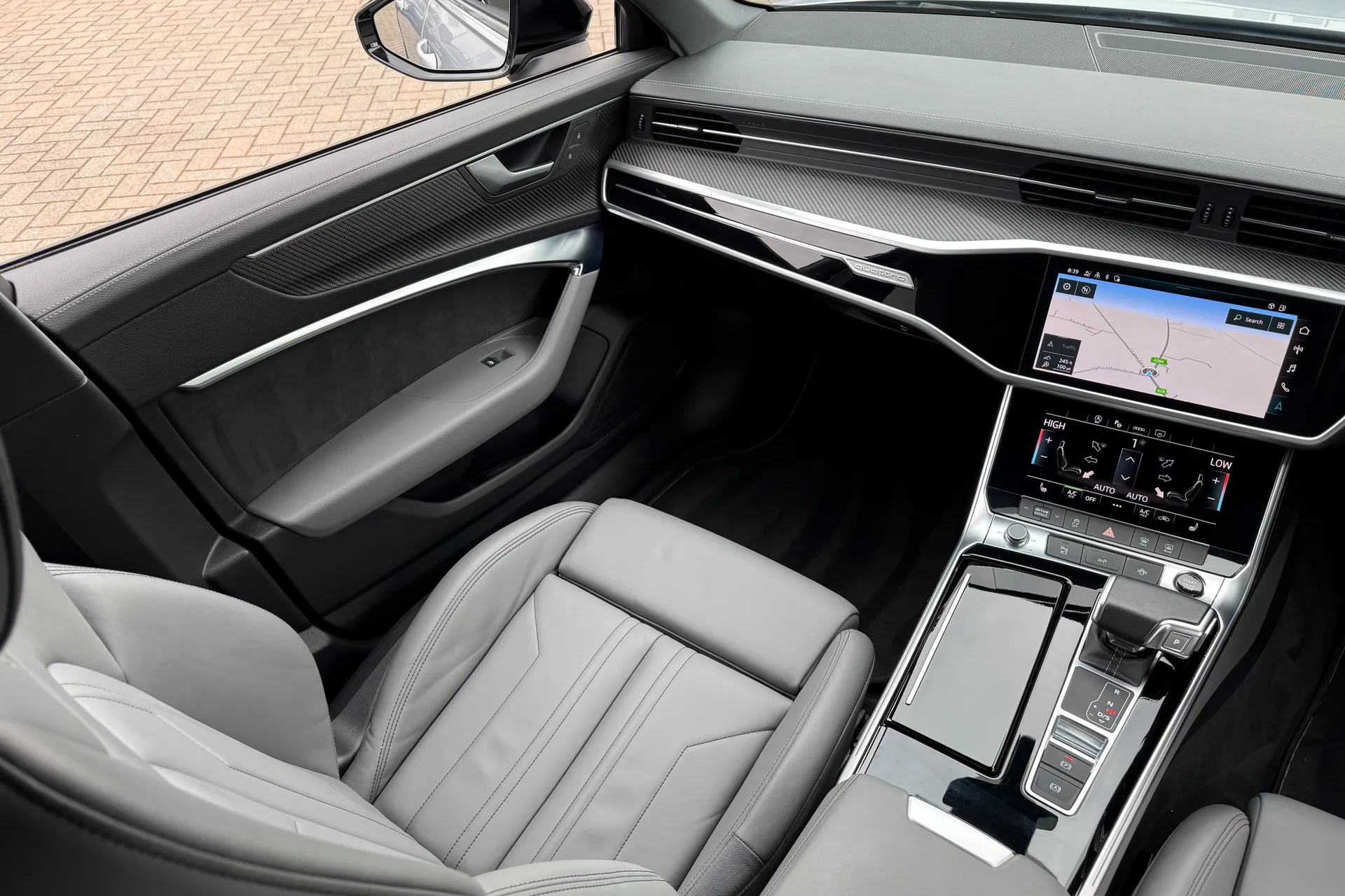 Audi A6 Saloon thumbnail image number 42