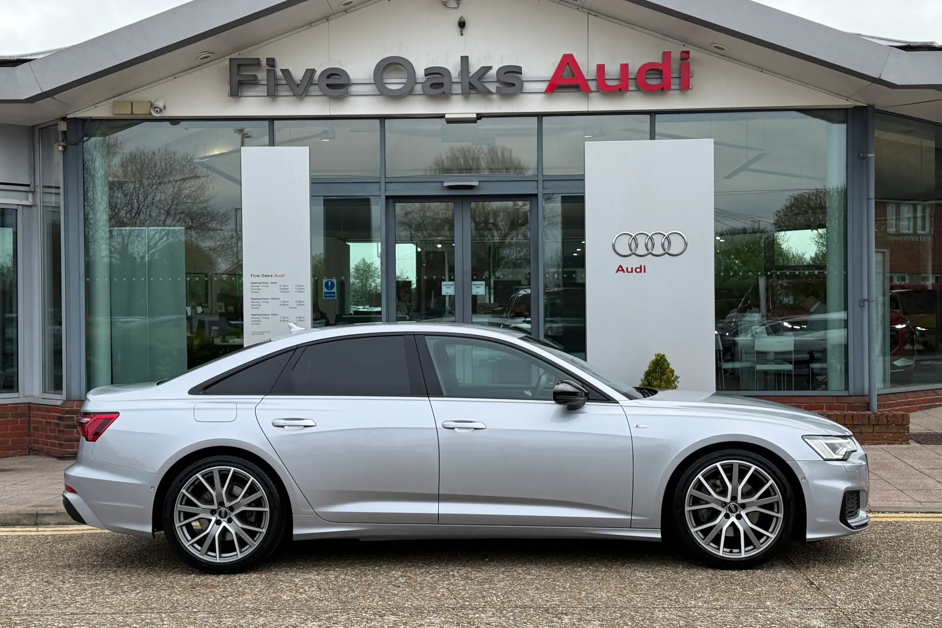 Audi A6 Saloon thumbnail image number 2