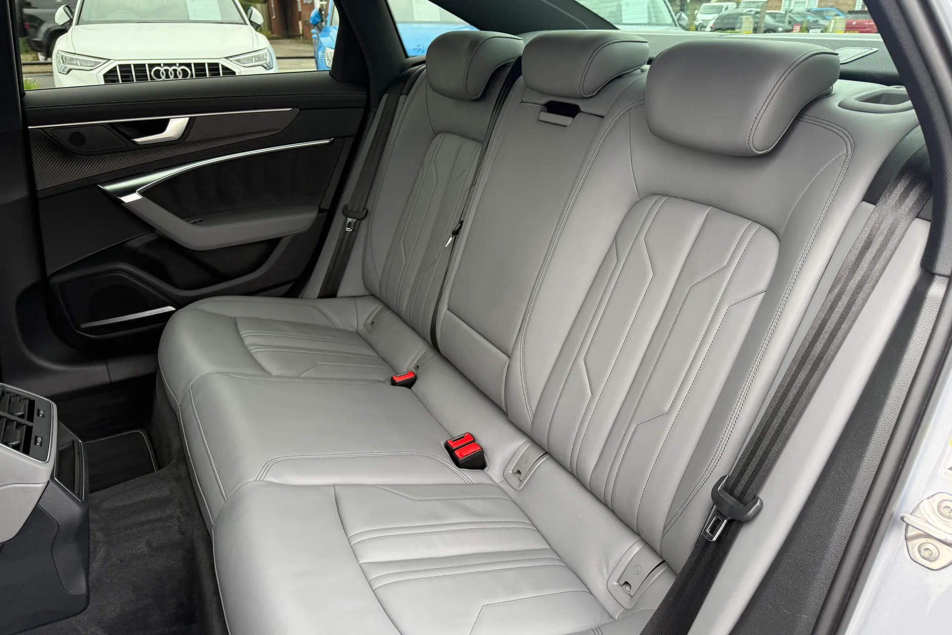 Audi A6 Saloon thumbnail image number 46