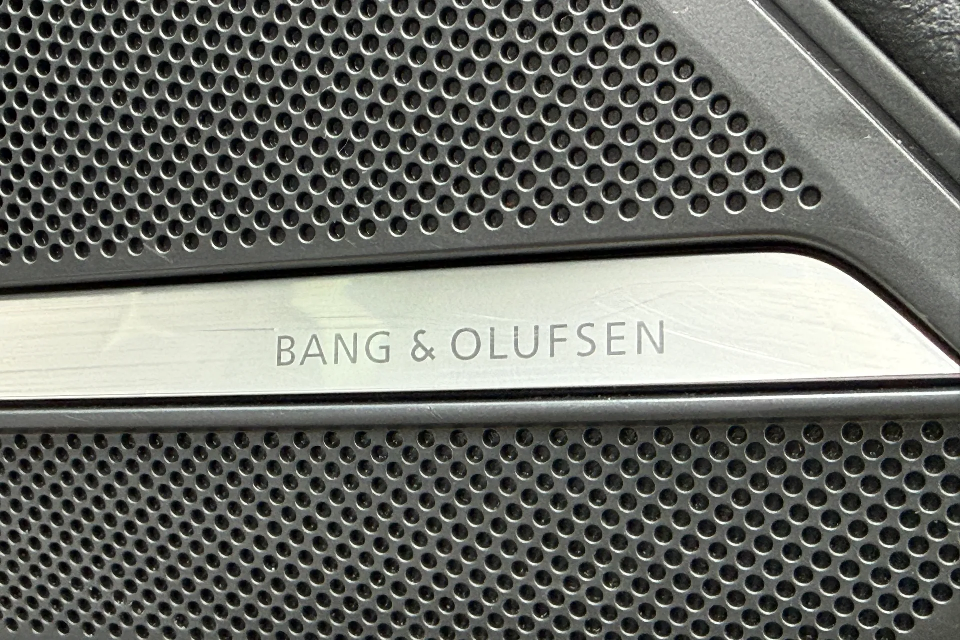 Audi A6 Saloon thumbnail image number 17