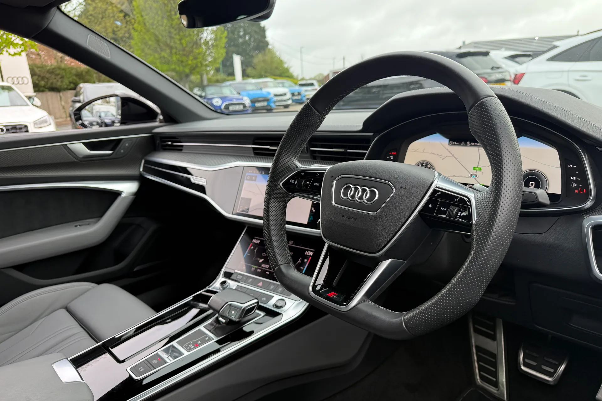 Audi A6 Saloon thumbnail image number 31