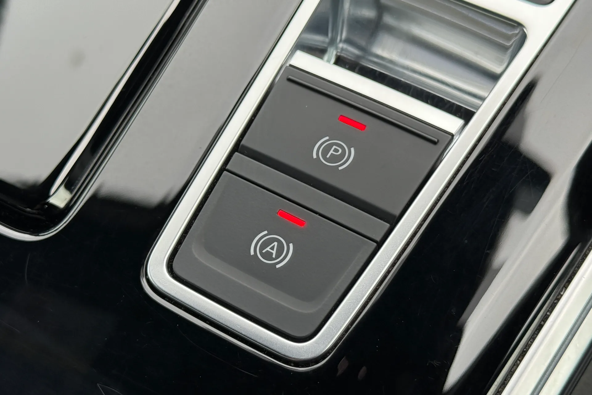 Audi A6 Saloon thumbnail image number 44