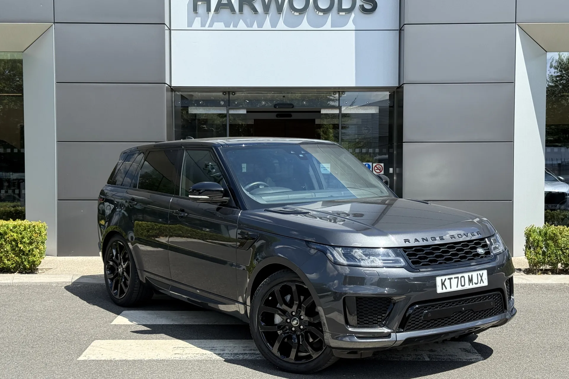 LAND ROVER RANGE ROVER SPORT focused image