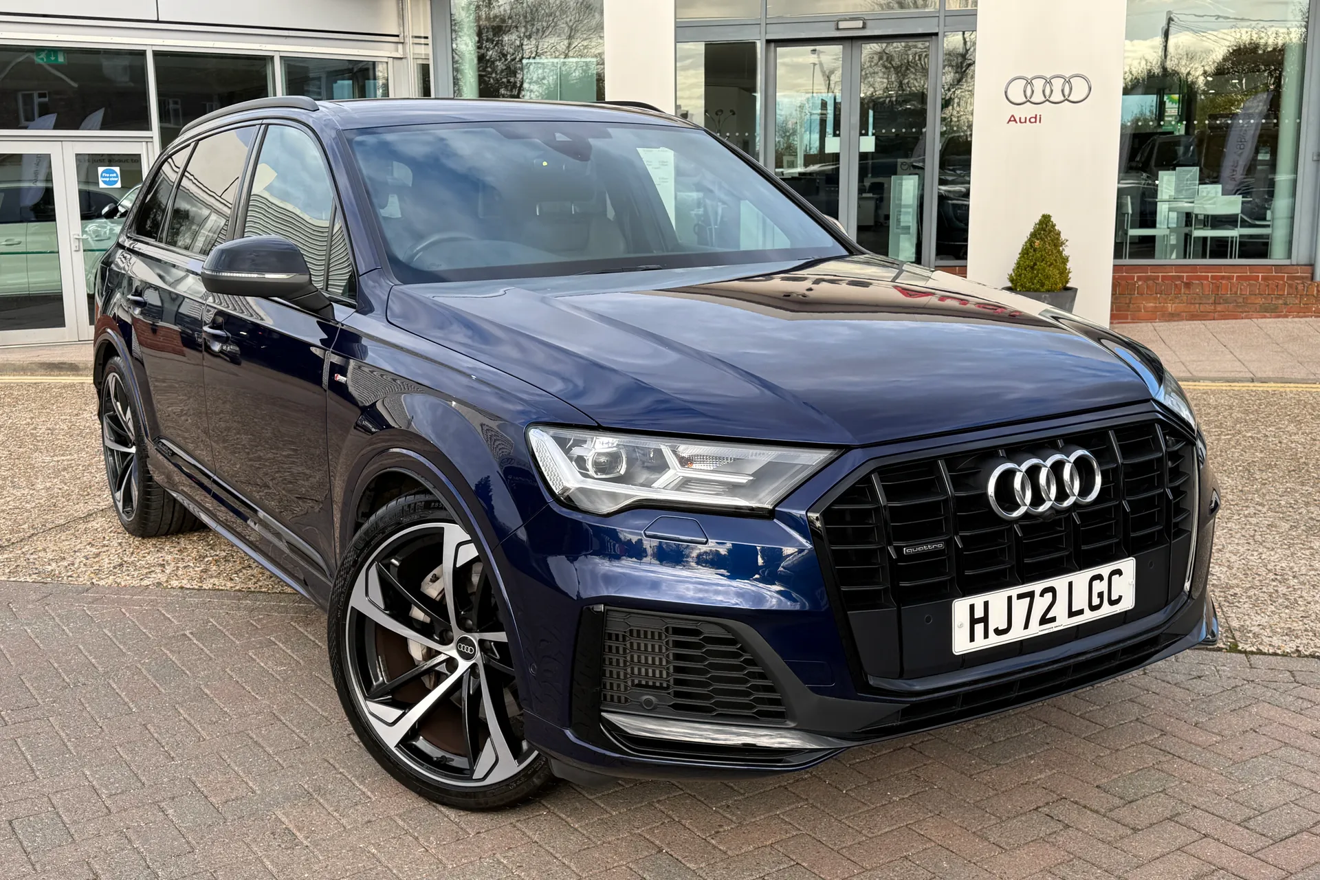 Audi Q7 thumbnail image number 24