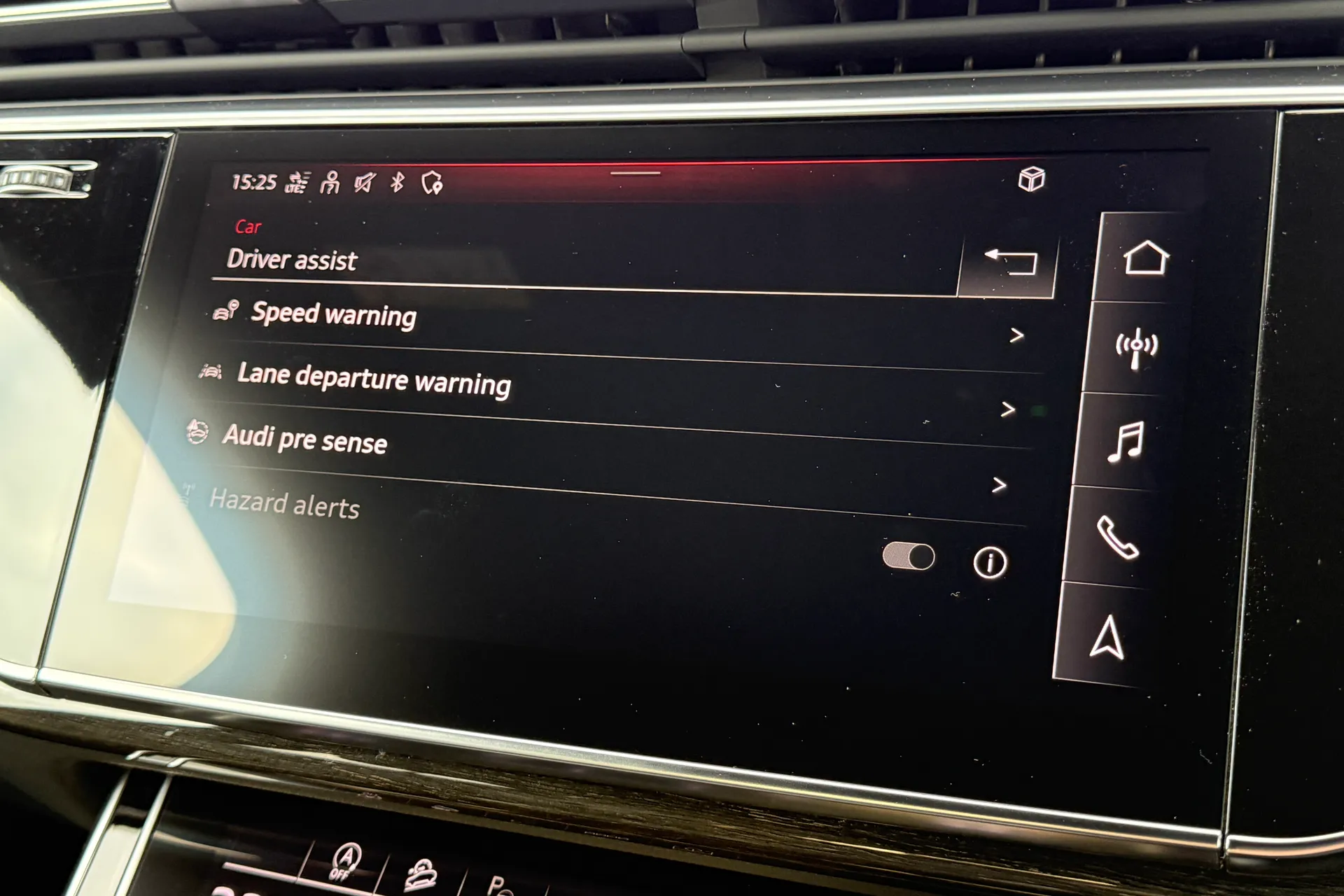 Audi Q7 thumbnail image number 10