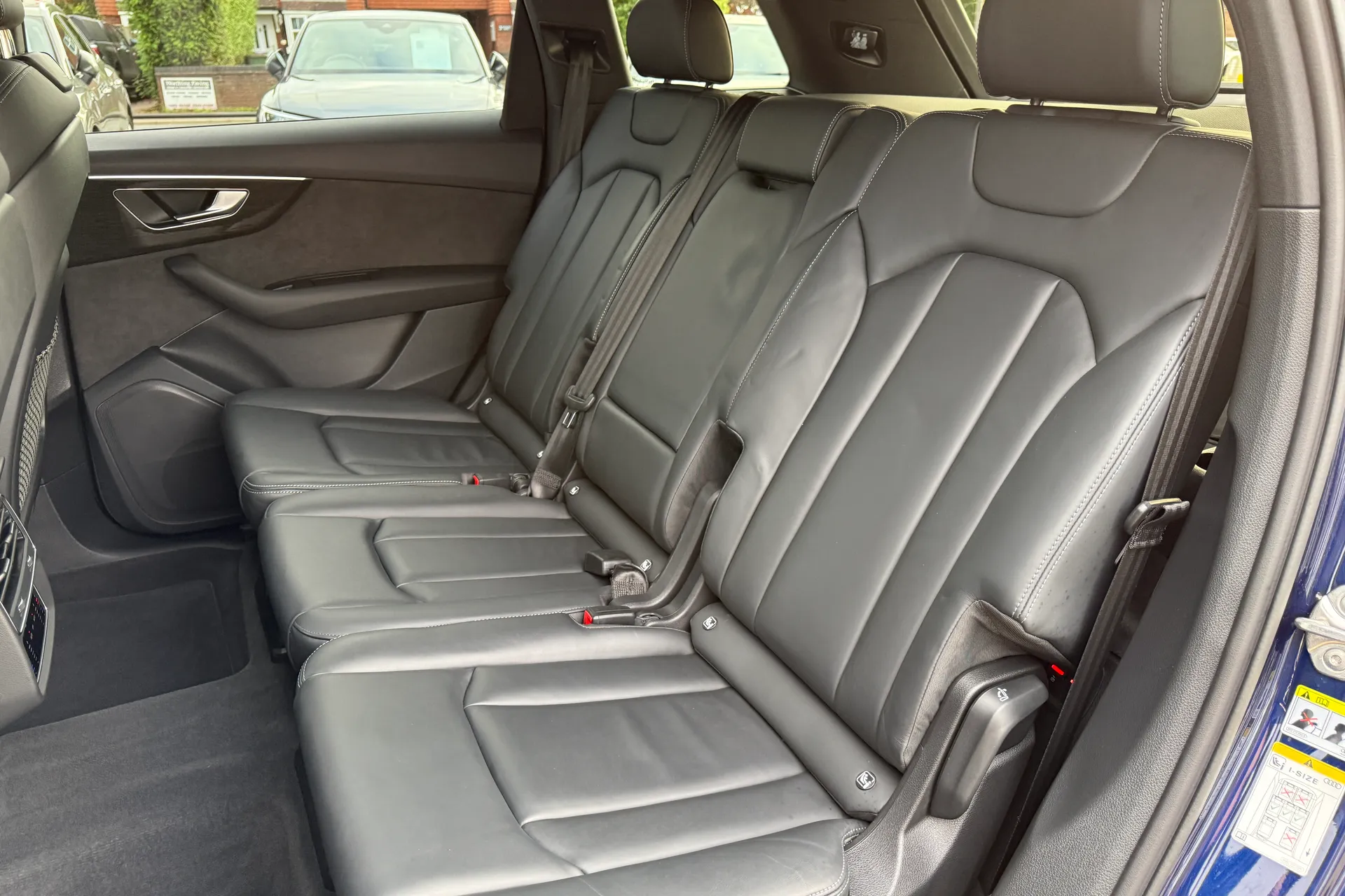 Audi Q7 thumbnail image number 43