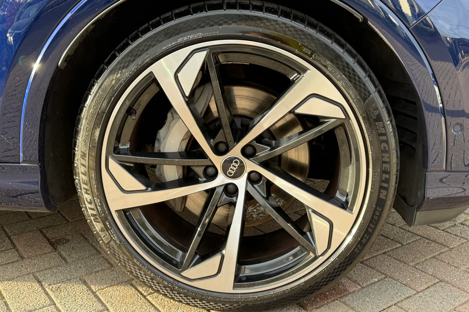 Audi Q7 thumbnail image number 8