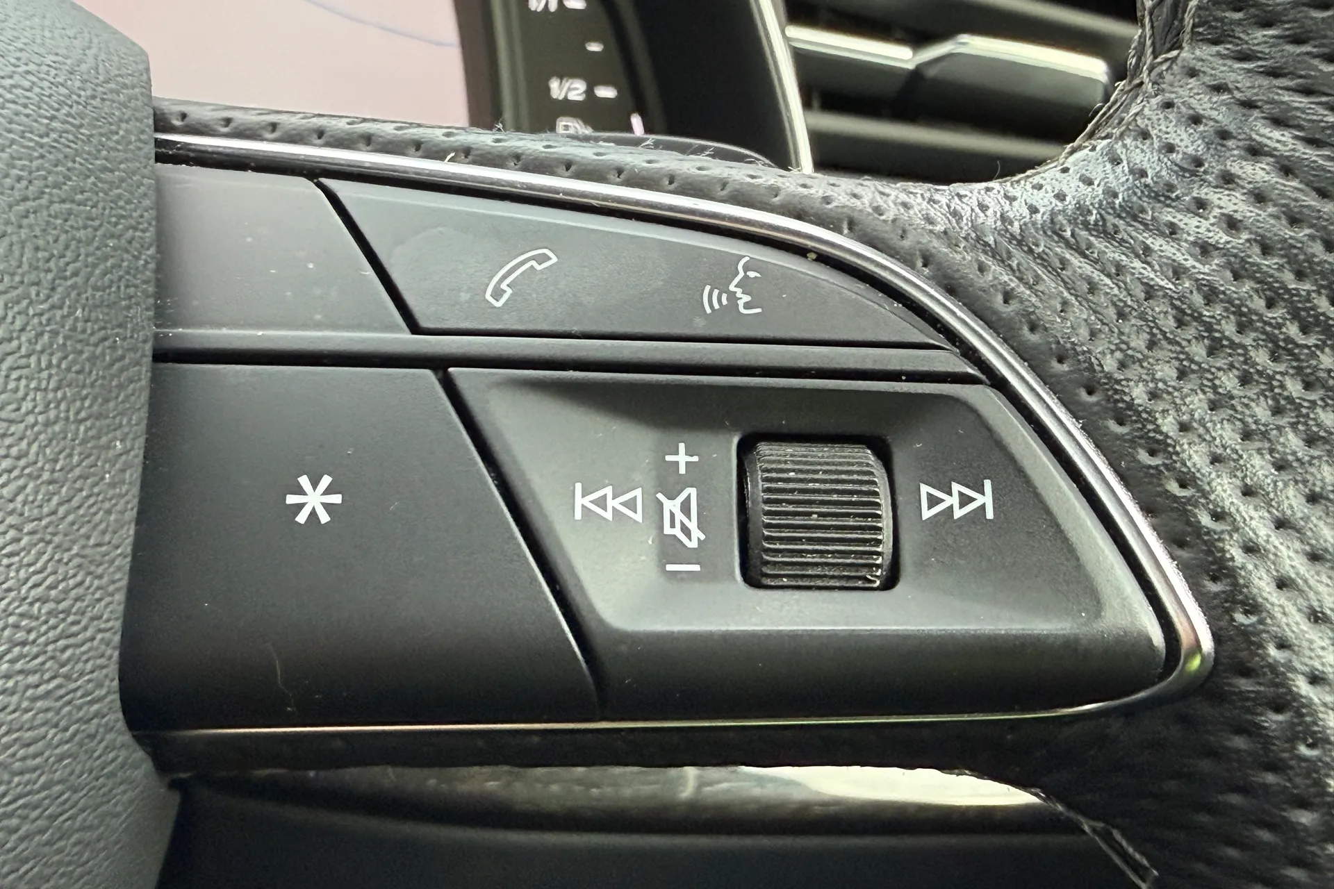 Audi Q7 thumbnail image number 22