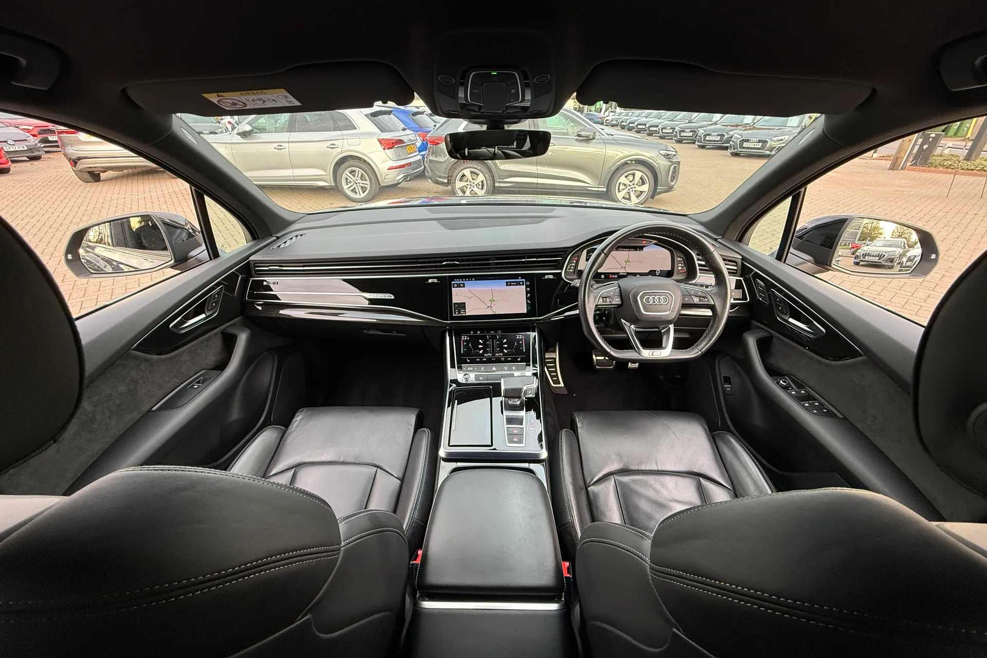 Audi Q7 thumbnail image number 3