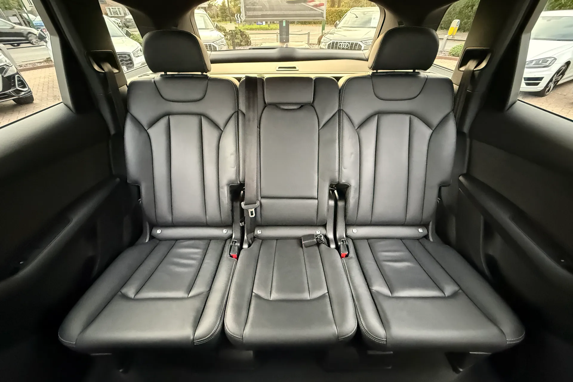 Audi Q7 thumbnail image number 38