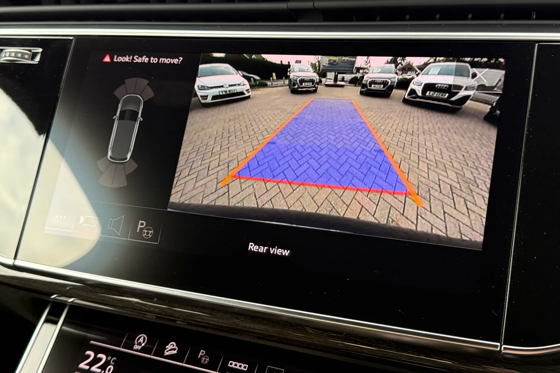 Audi Q7 thumbnail image number 4