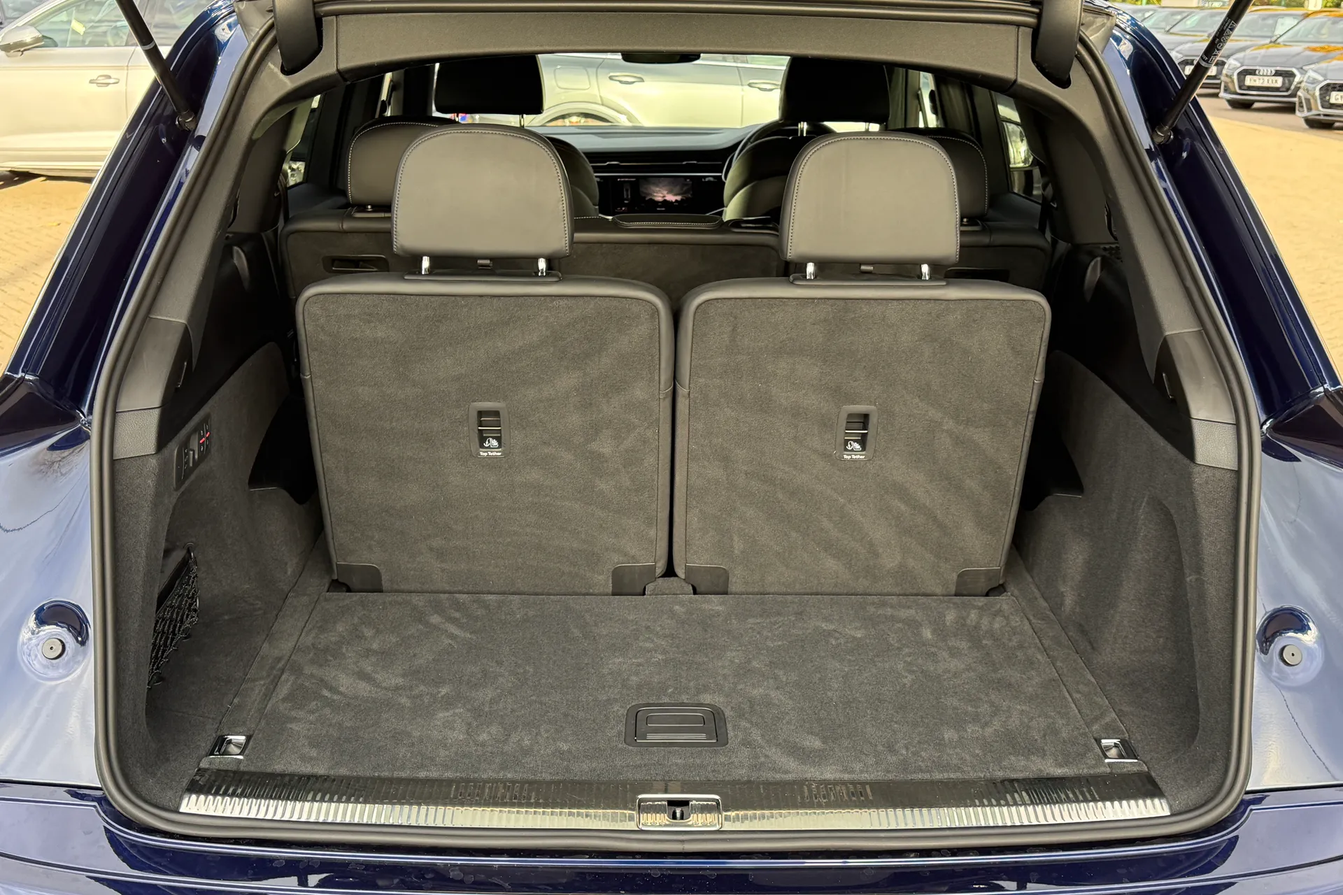 Audi Q7 thumbnail image number 35